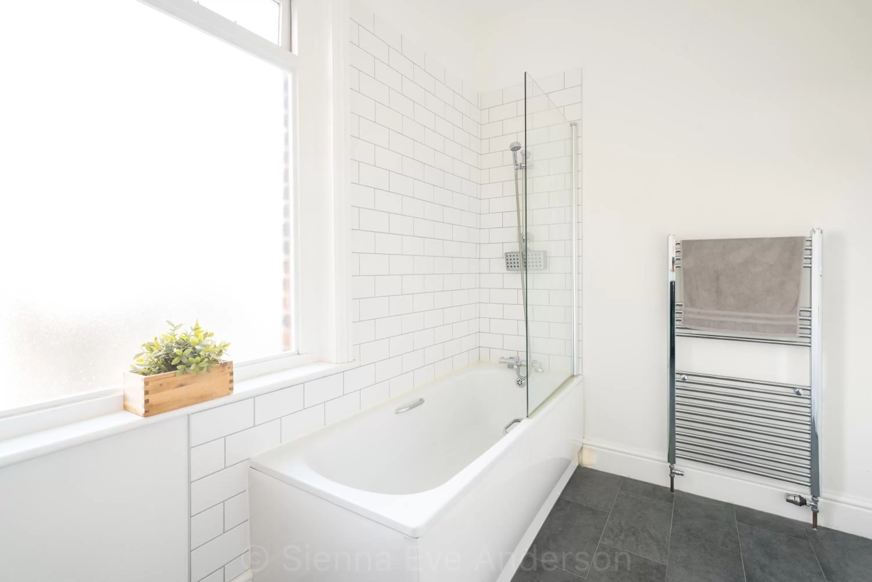 The Veteran Hotel & Bar