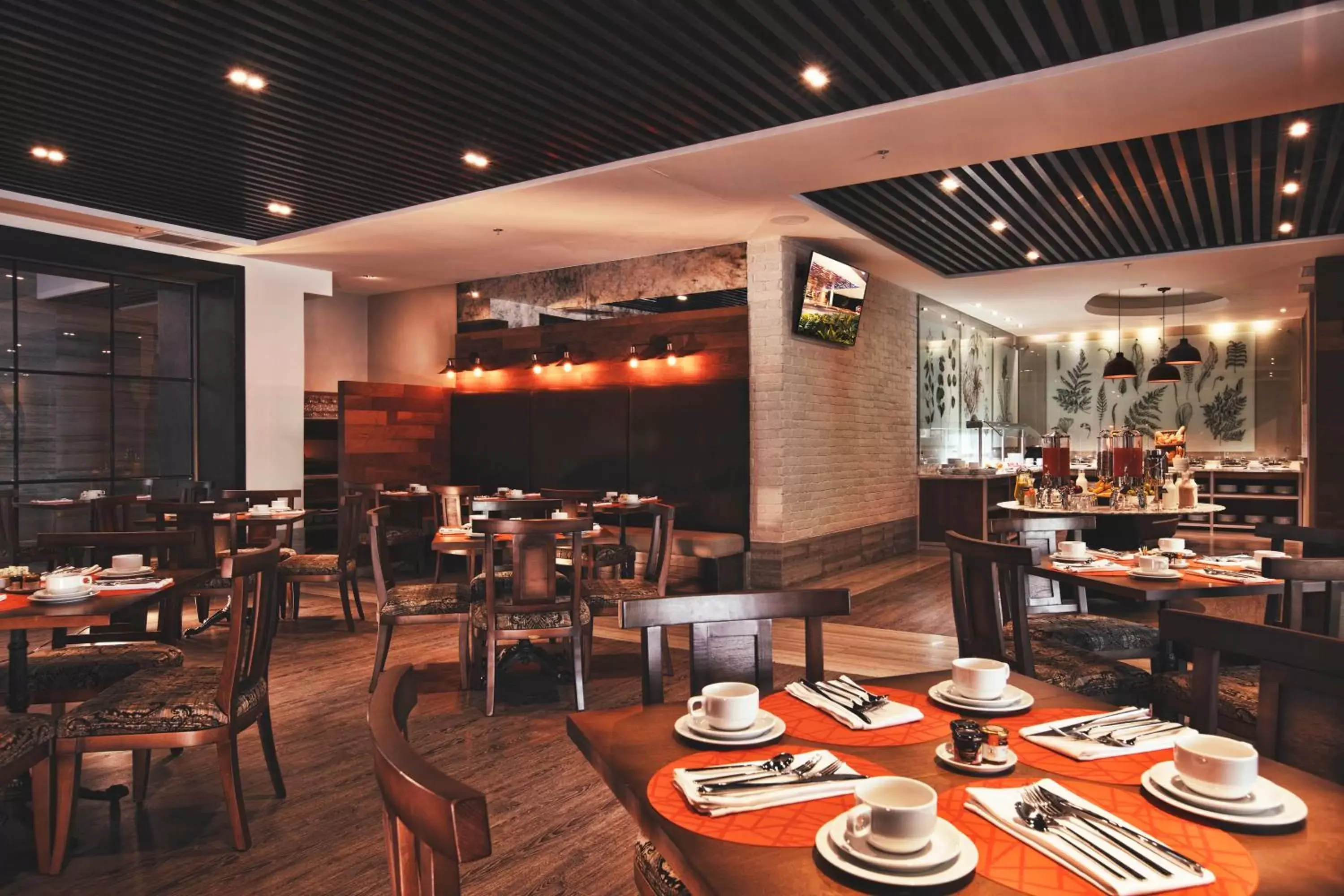 Restaurant/Places to Eat in Krystal Grand Suites Insurgentes