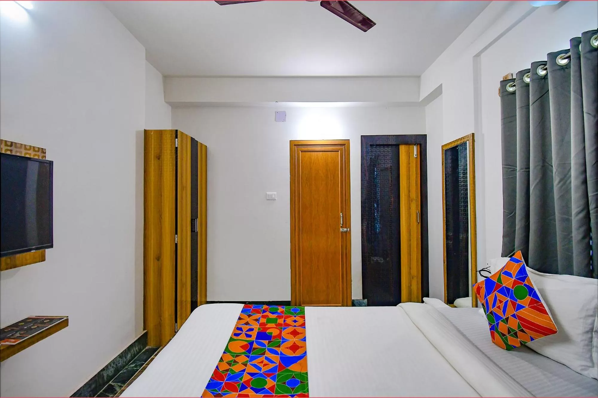 Bed in FabExpress Amar Raj Villa - Nr Eco Park