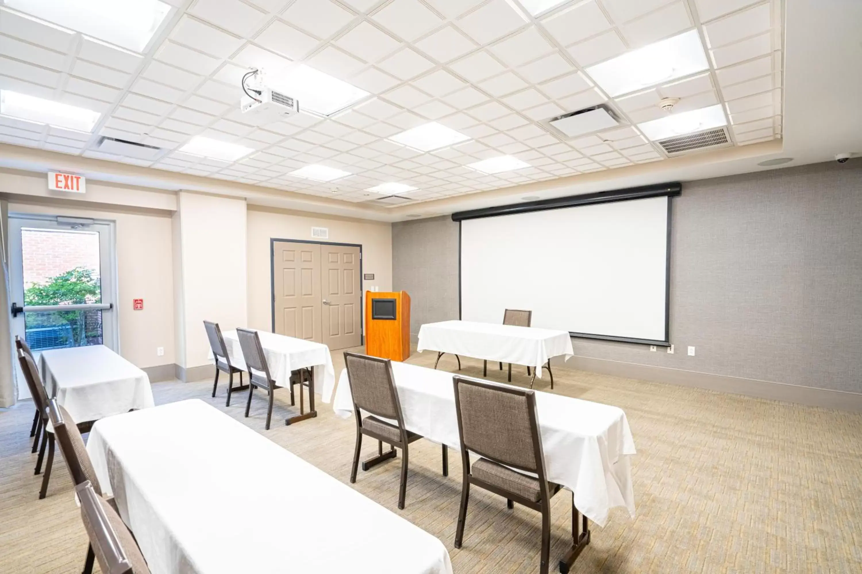 Meeting/conference room in Country Inn & Suites by Radisson, State College (Penn State Area), PA