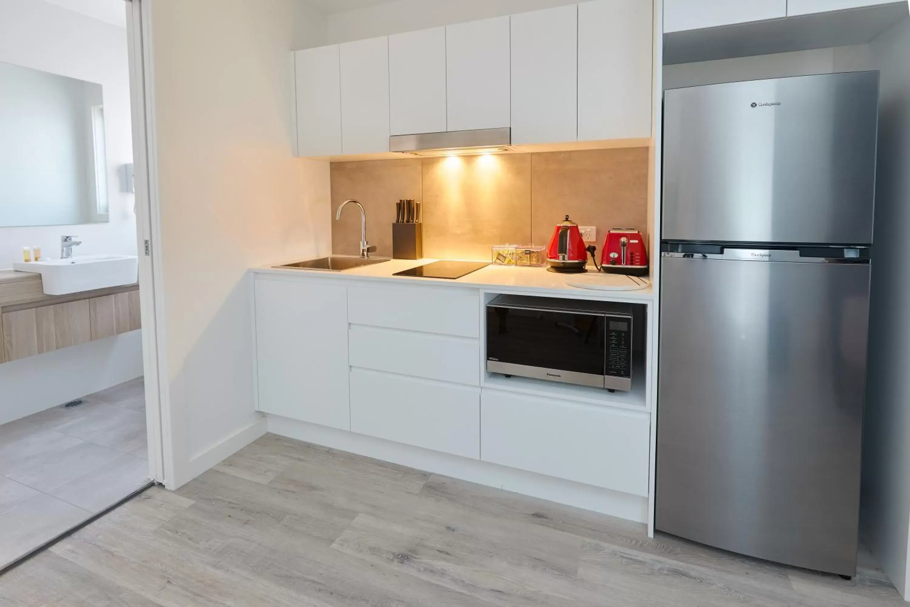 Kitchen or kitchenette, Kitchen/Kitchenette in Alfred Apartments