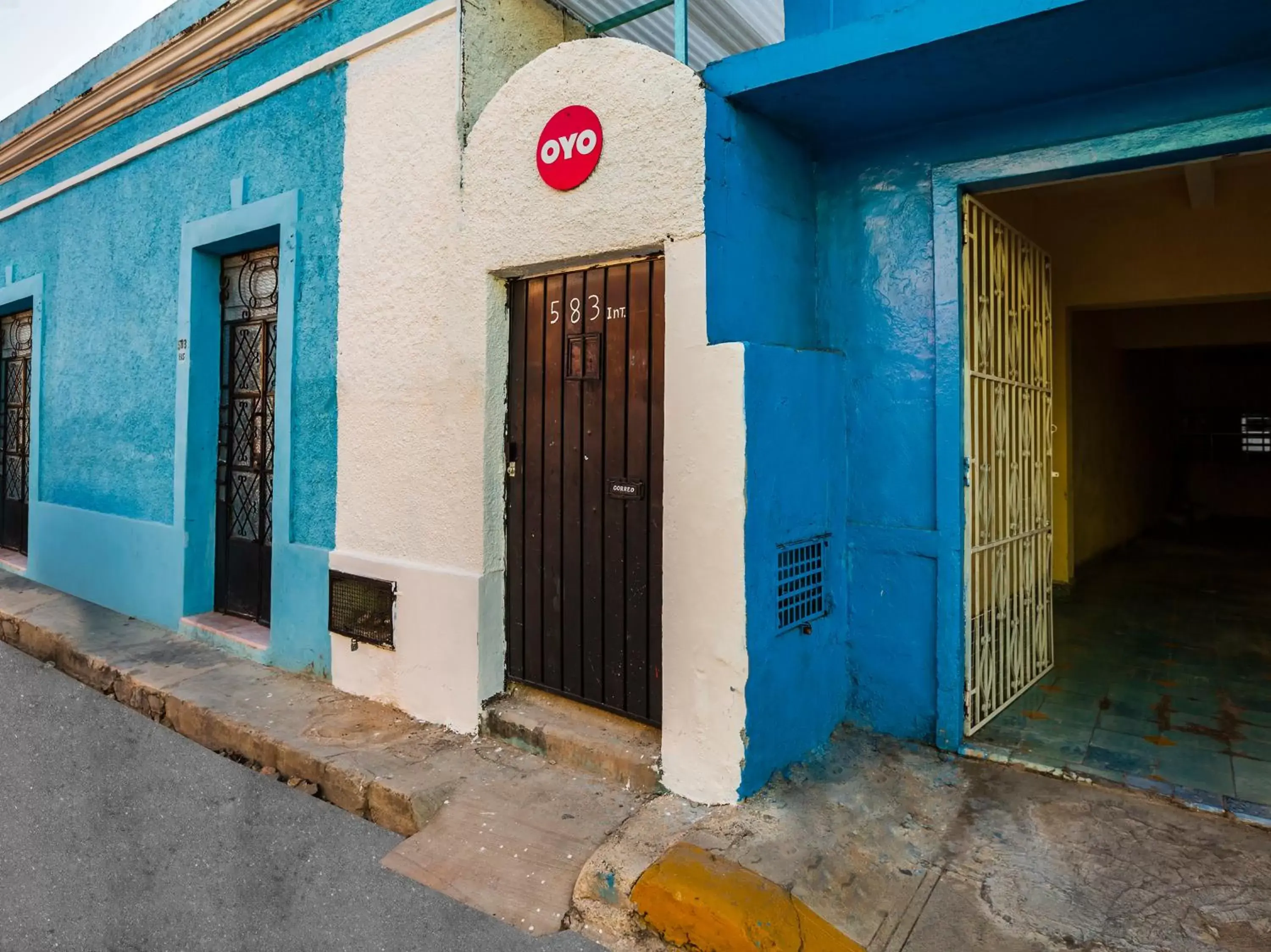 Property building in Casa Cuevas & Amaro