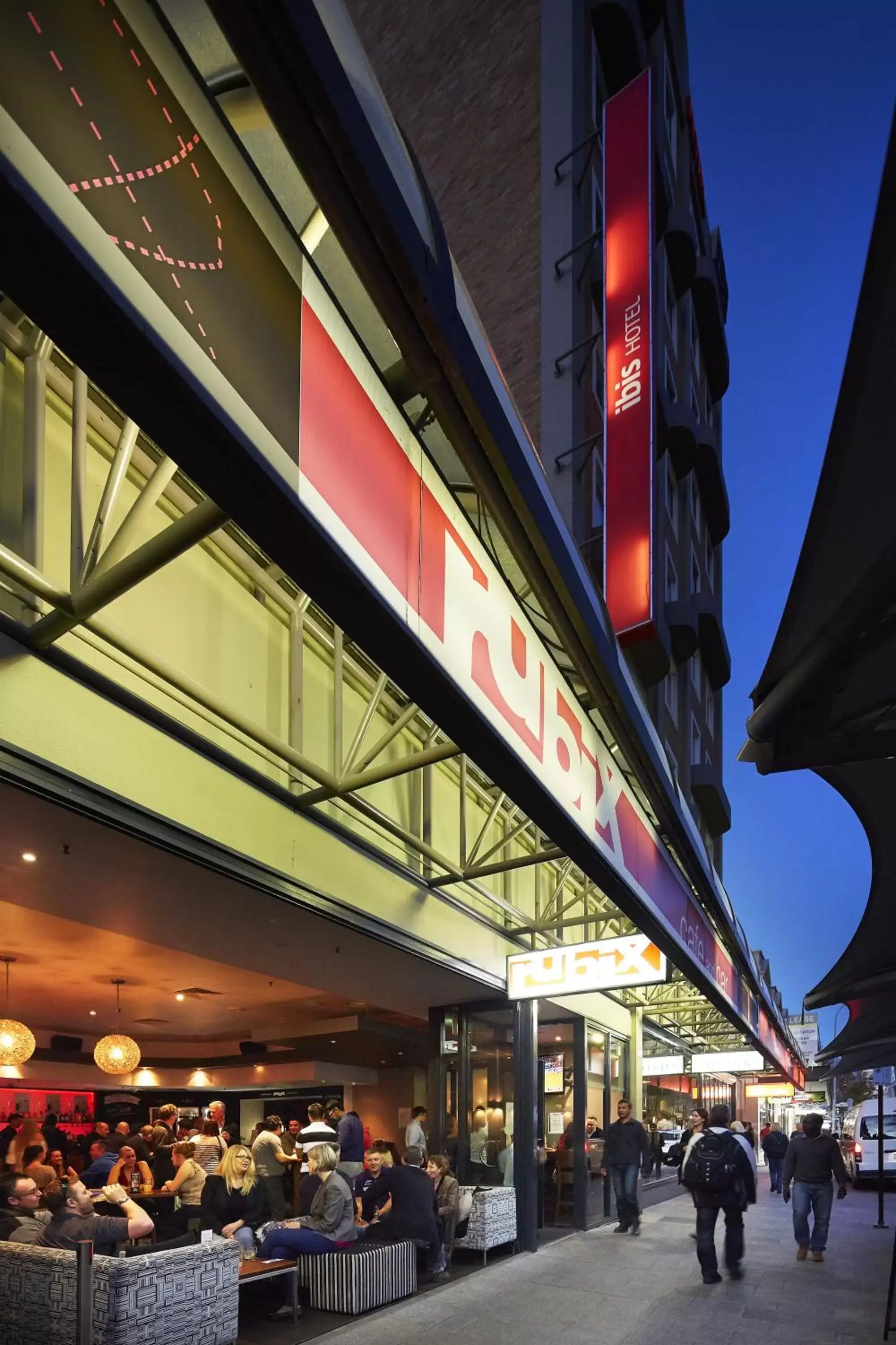 Facade/entrance in ibis Perth Facade/entrance in ibis Perth