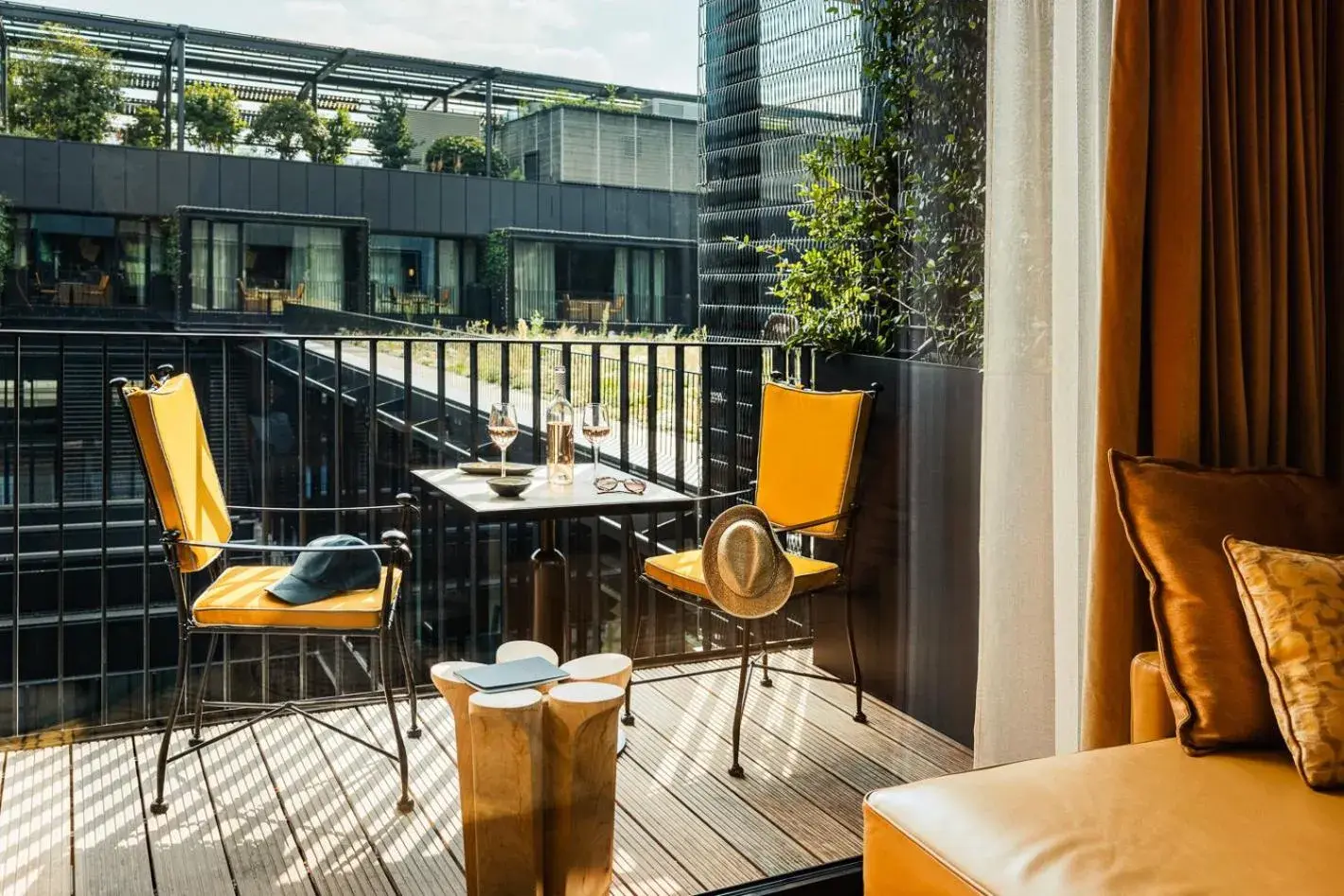 Double Room with Garden View in Hôtel Madame Rêve Double Room with Garden View in Hôtel Madame Rêve