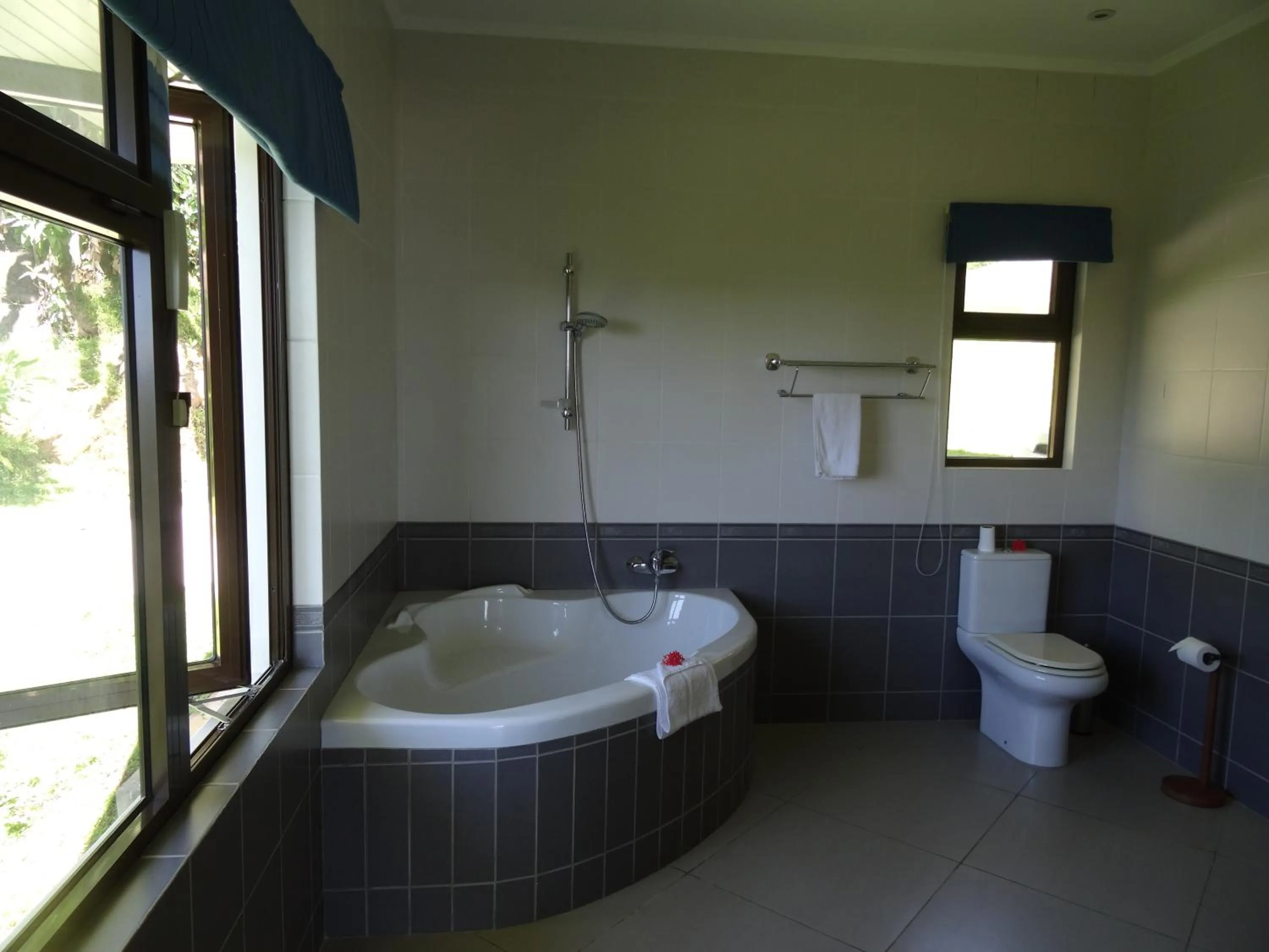 Toilet in Sailfish Beach Villas