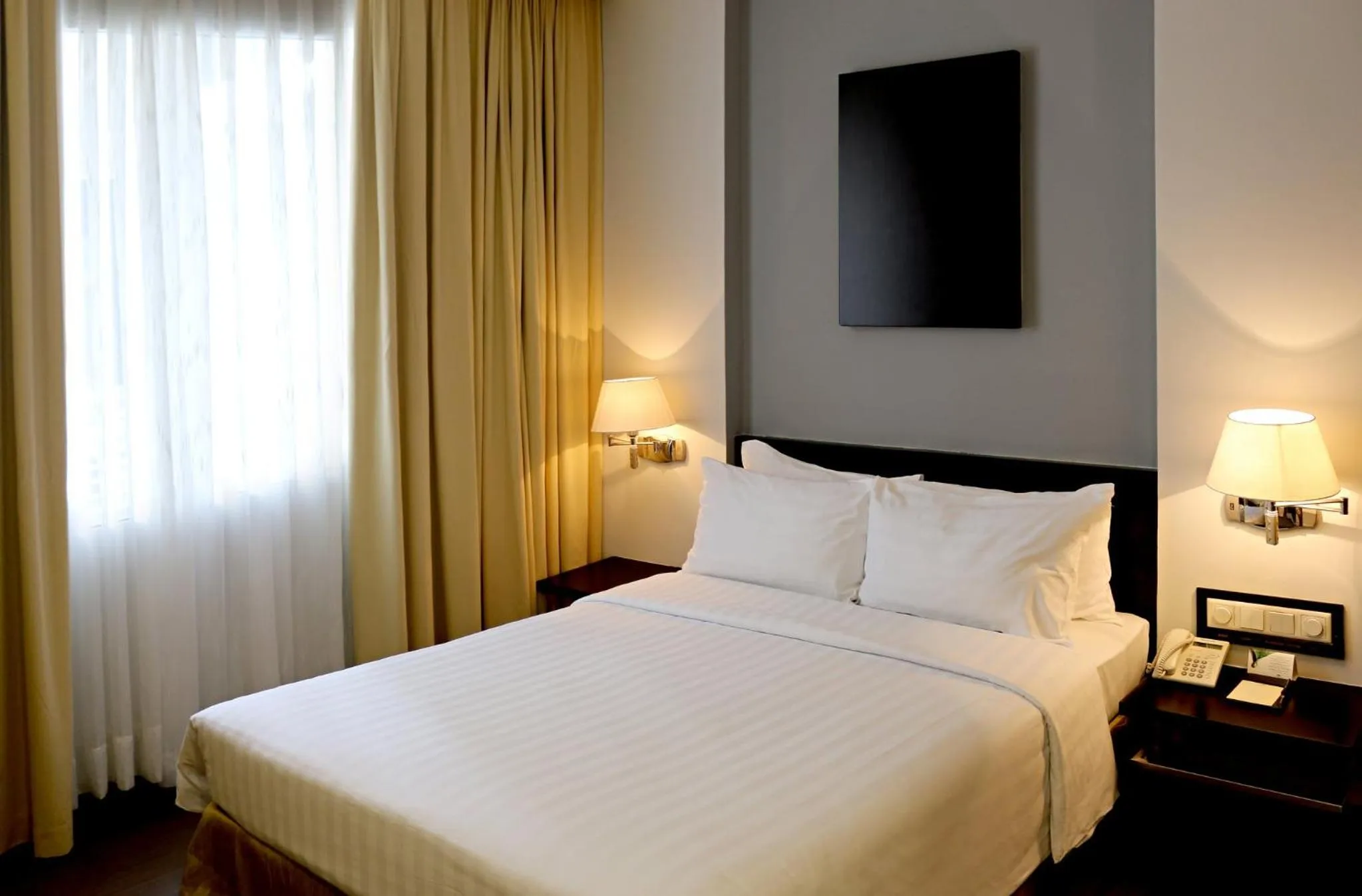 Premier Deluxe Double Room in Palace Hotel Saigon