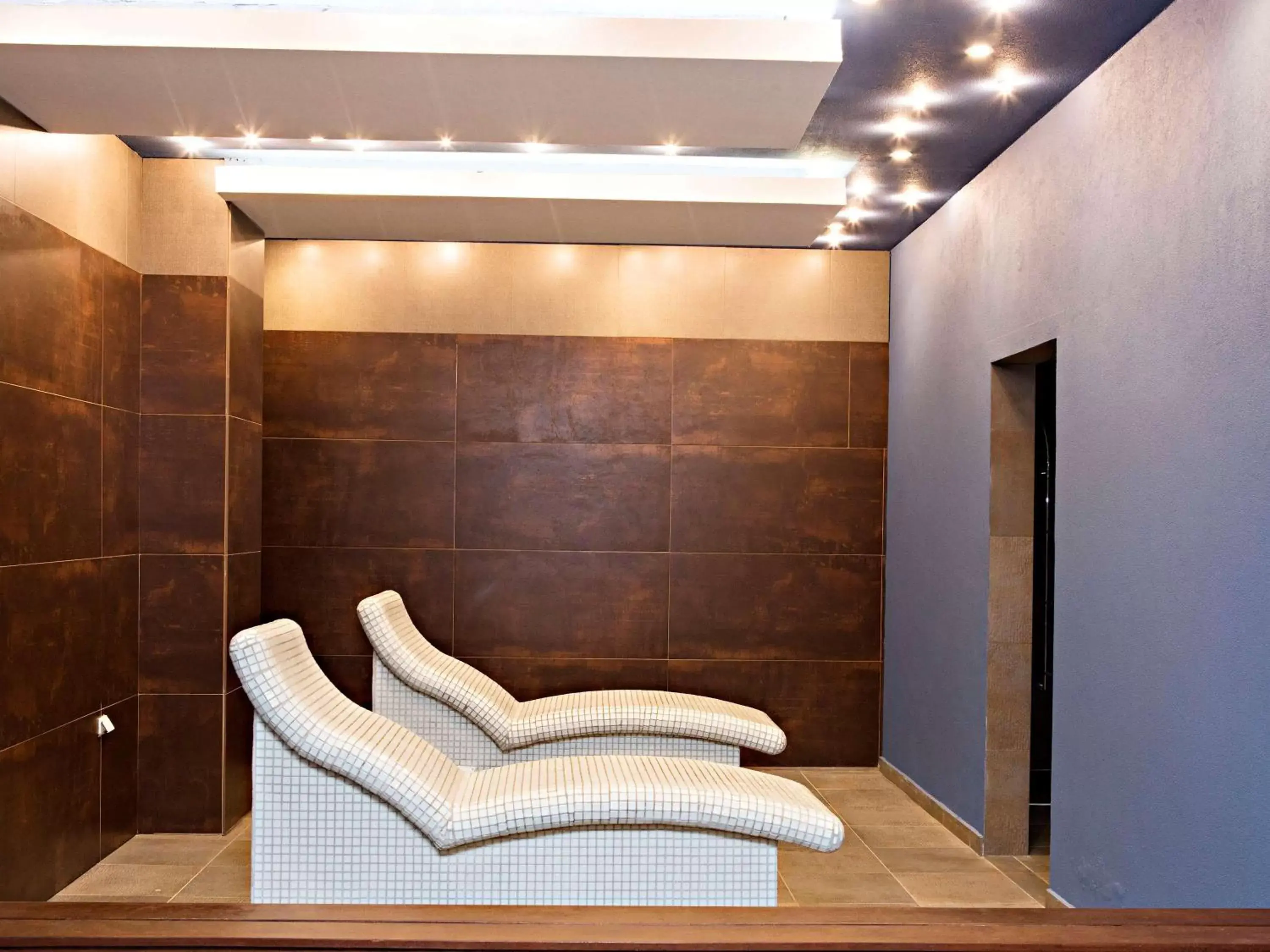 Spa and wellness centre/facilities, Bed in ibis Styles Sarajevo