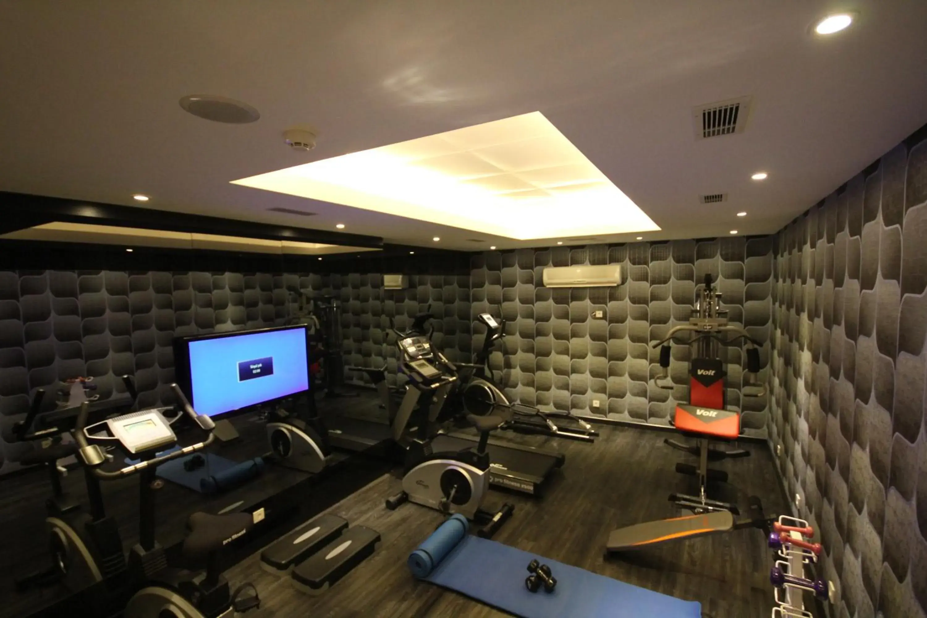 Fitness centre/facilities in Grand Washington Hotel