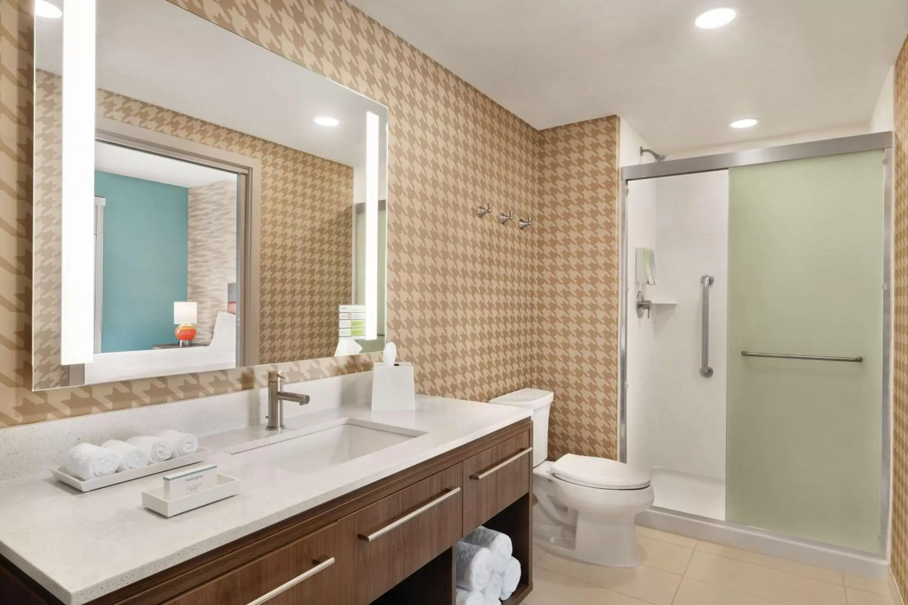 Bathroom in Home2 Suites By Hilton Lancaster