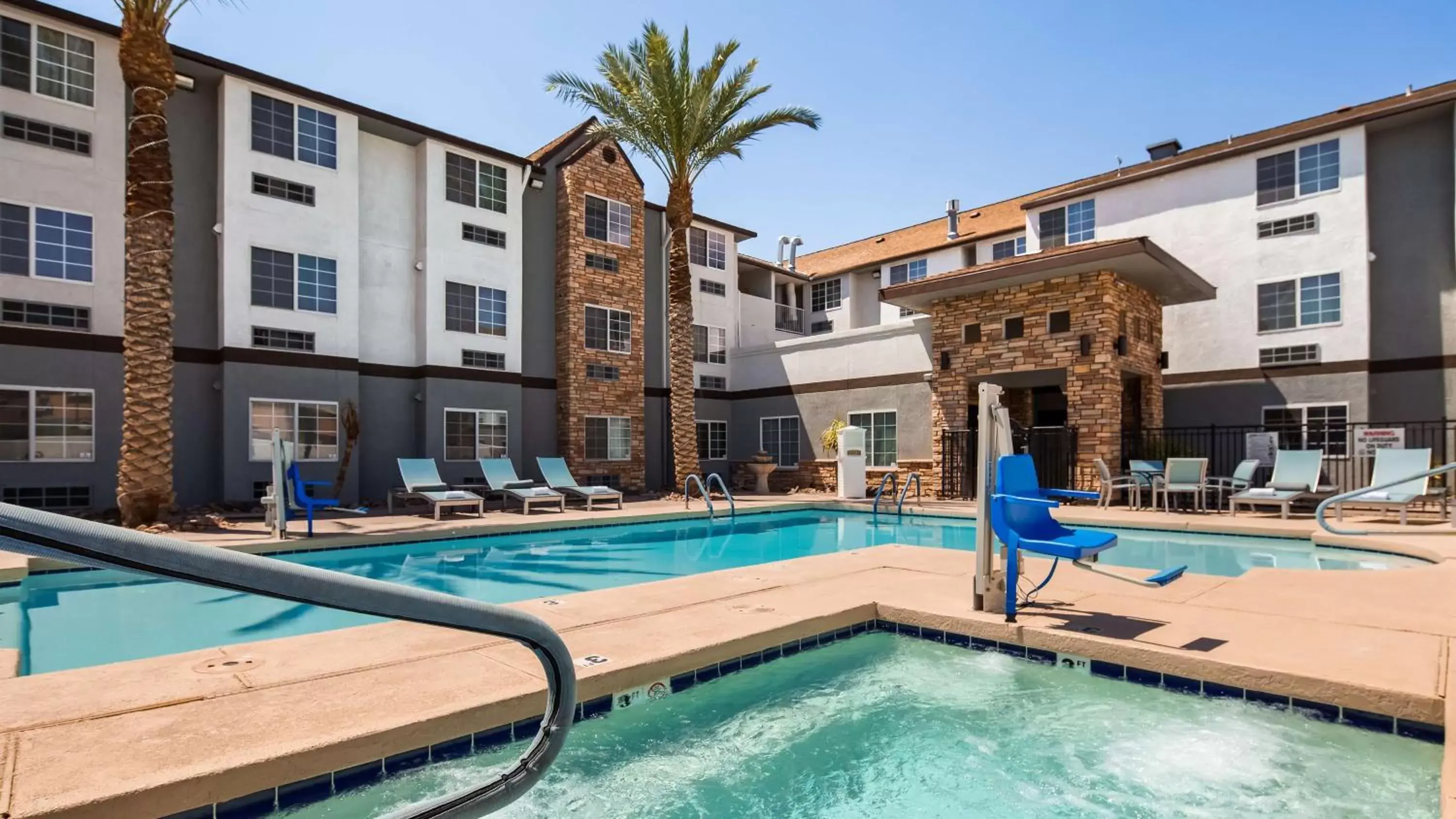 Property building, Swimming Pool in Best Western Plus Yuma Foothills Inn & Suites