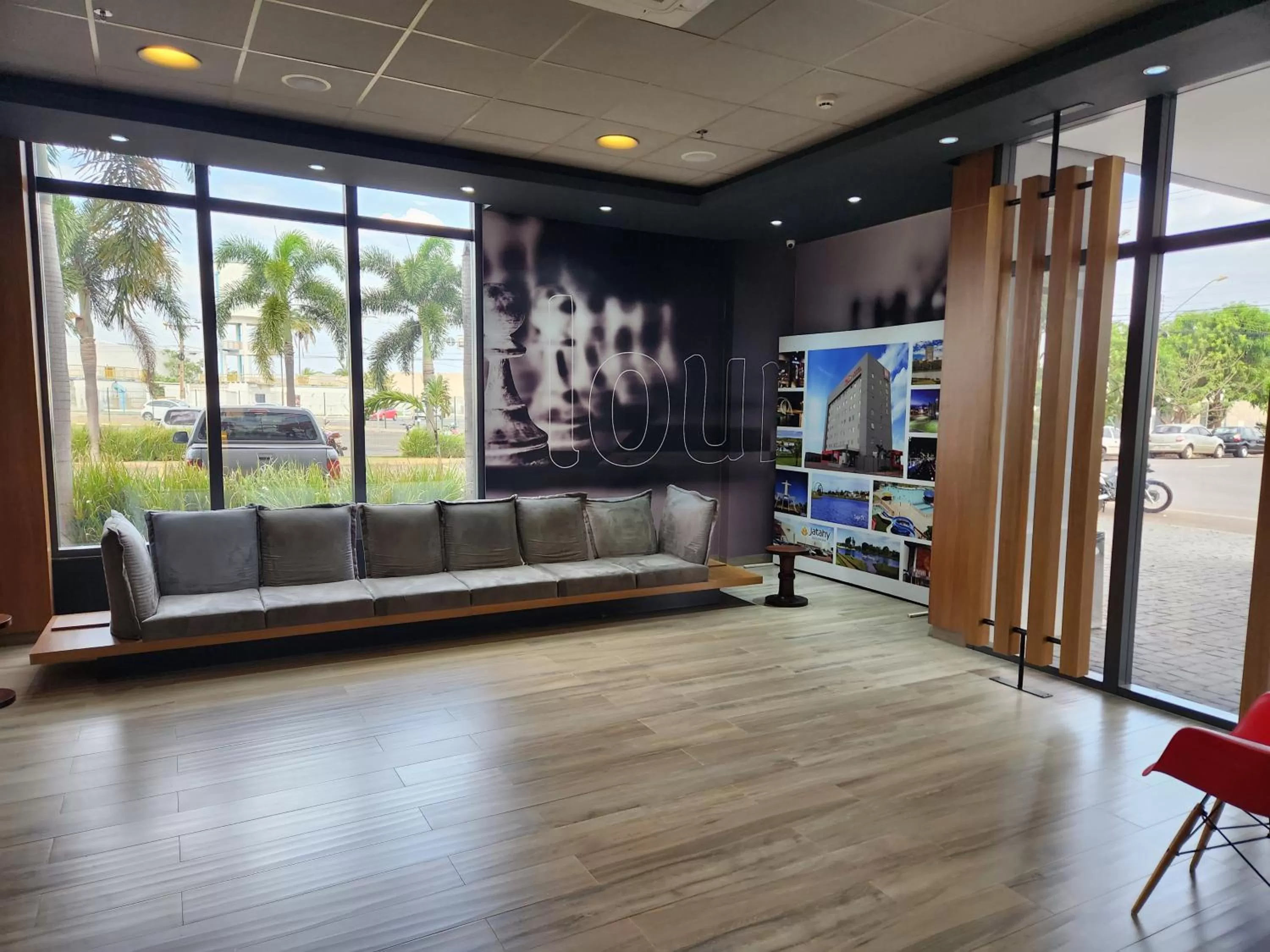 Communal lounge/ TV room in ibis Jatai