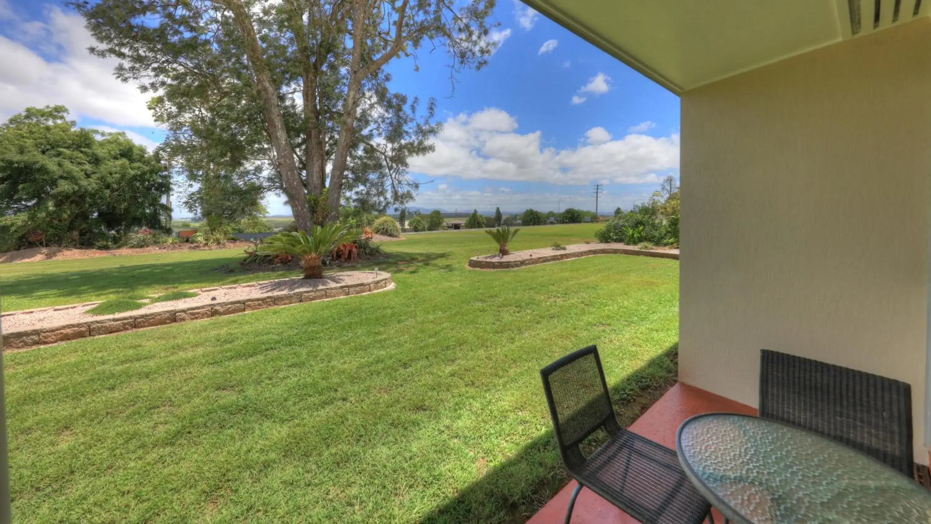 Patio, Garden in Atherton Motel