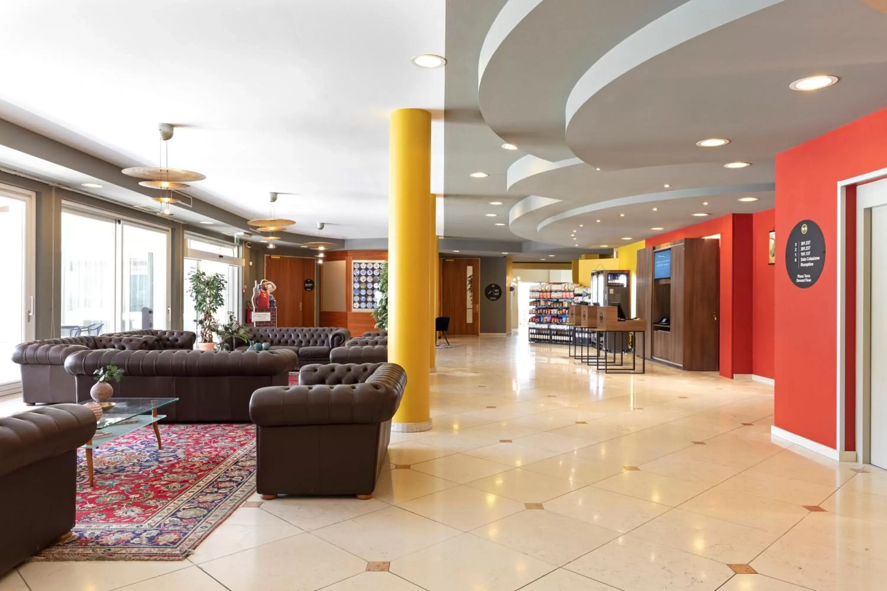 Communal lounge/ TV room, Lobby/Reception in B&B Hotel Affi - Lago di Garda