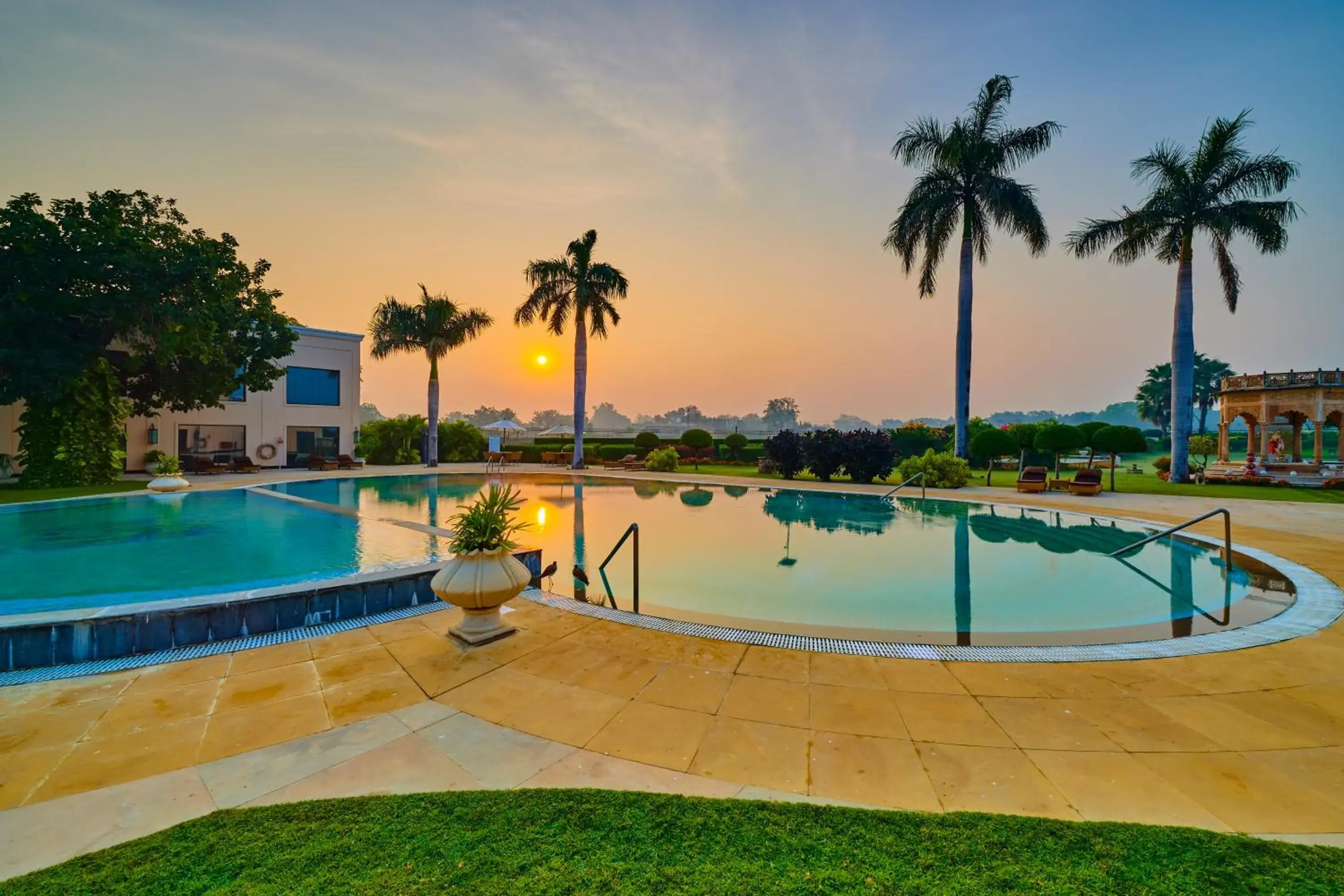 Swimming Pool in The Lalit Temple View Khajuraho