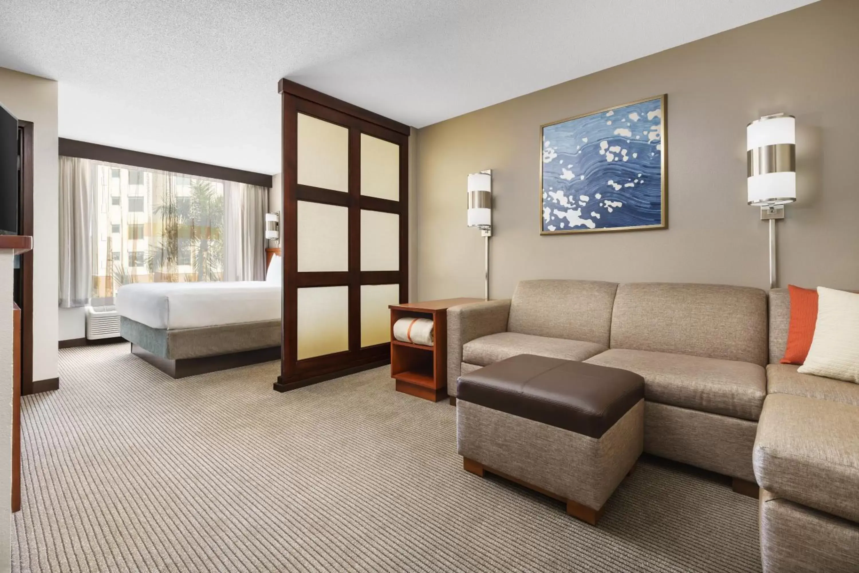 Bedroom, Seating Area in Hyatt Place Fort Lauderdale Airport/Cruise Port