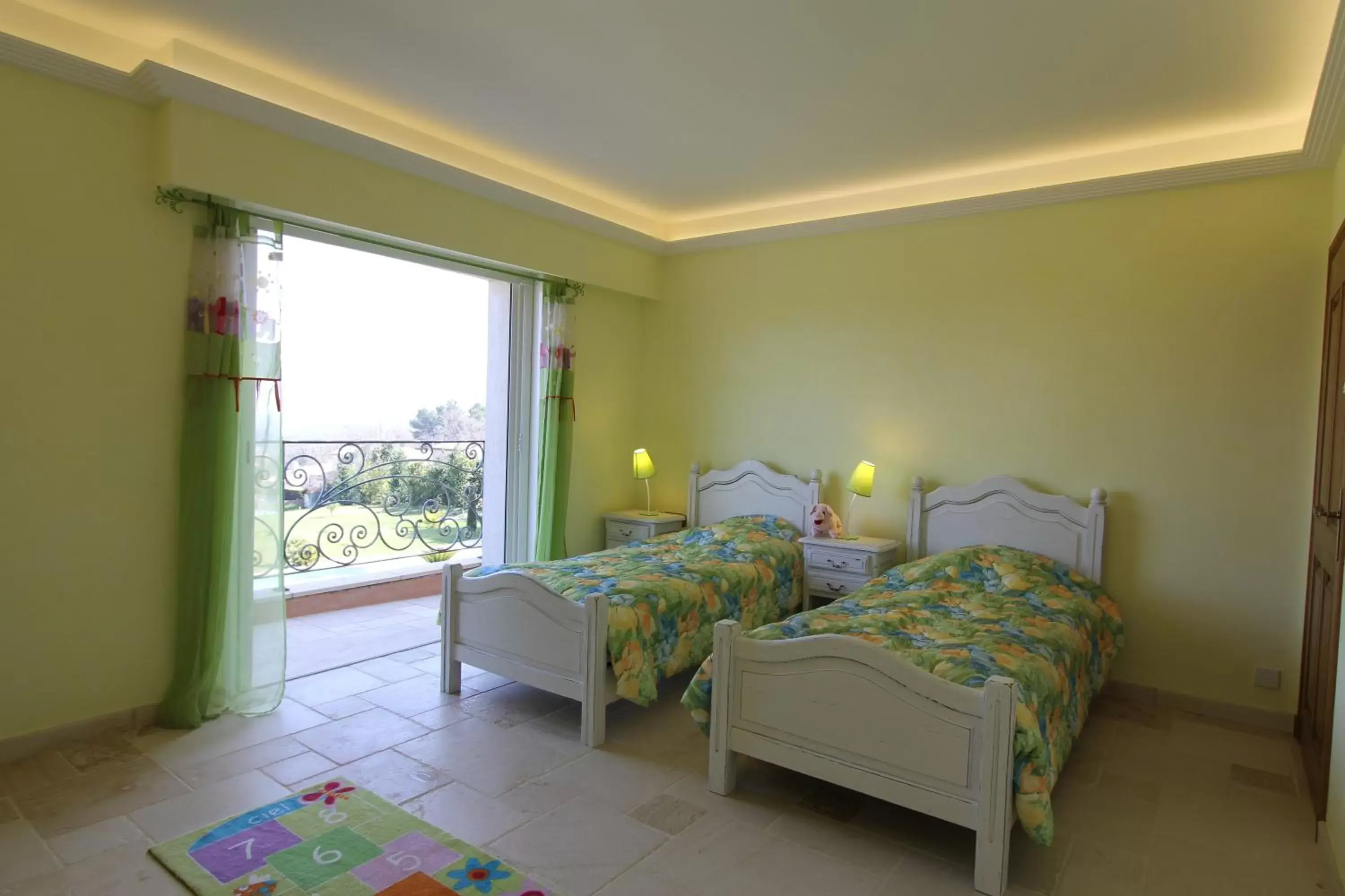 Bedroom, Bed in Chambre d'hôte "HAVRE DE PAIX" Prestige jacuzzi, hammam, sauna, PISCINE Mougins Cannes Grasse
