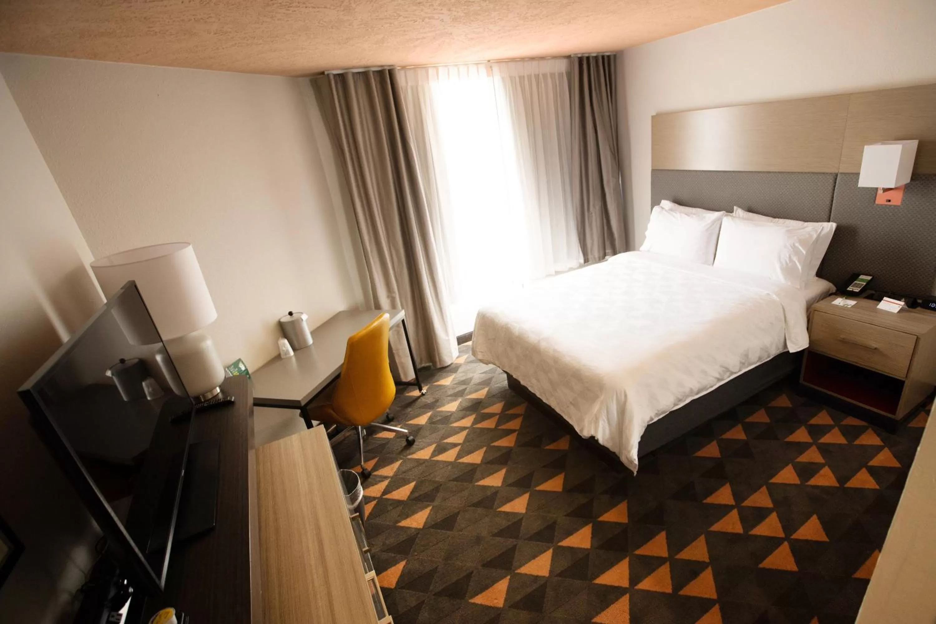 Queen Room in Wyndham Houston Hobby Airport