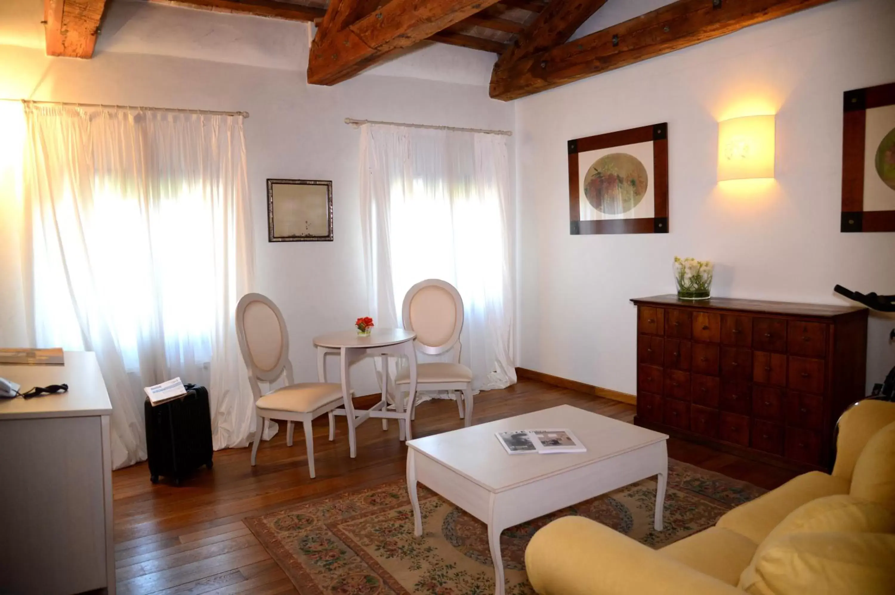 Photo of the whole room, Seating Area in Villa Foscarini Cornaro