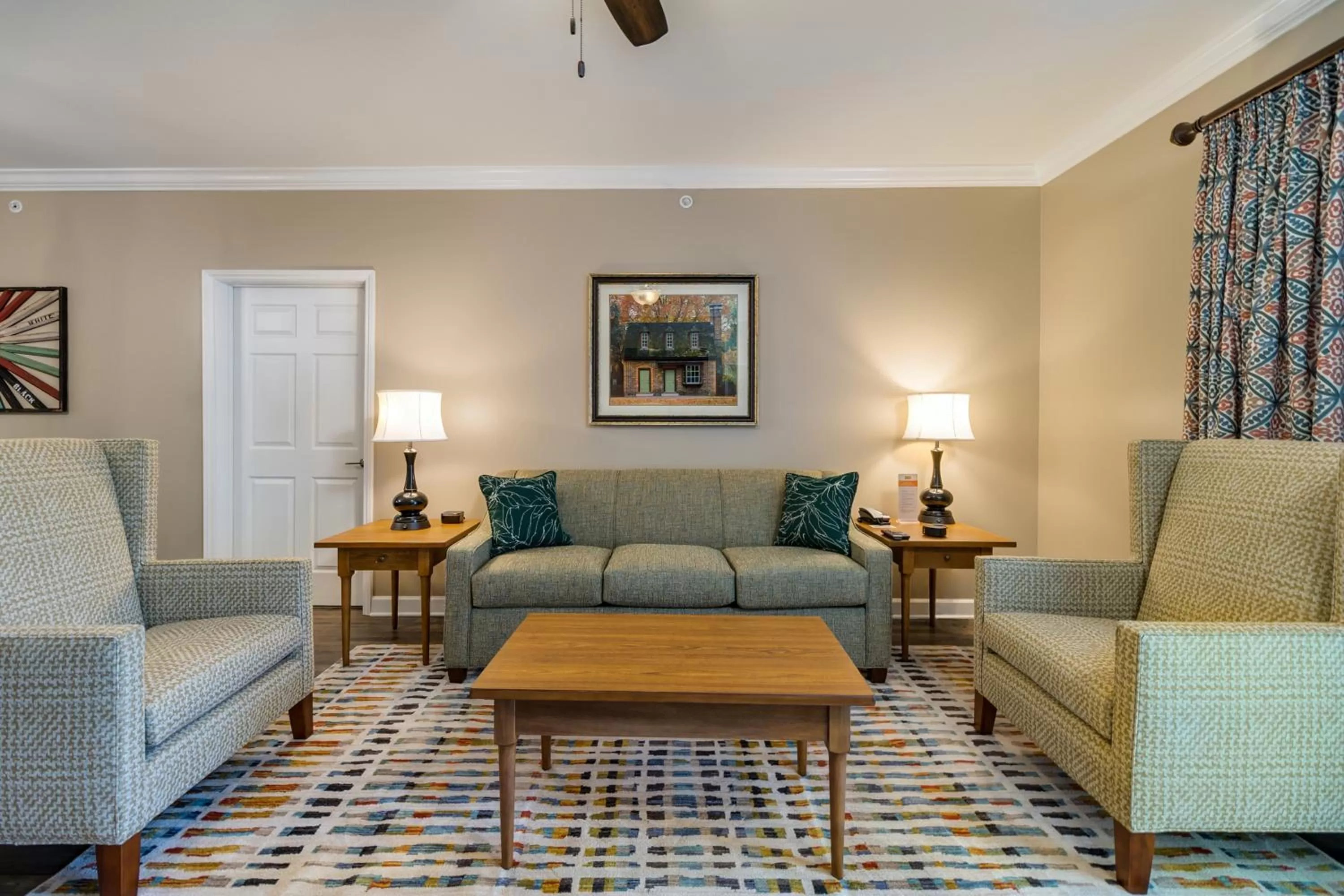 Living room in Holiday Inn Club Vacations Williamsburg Resort