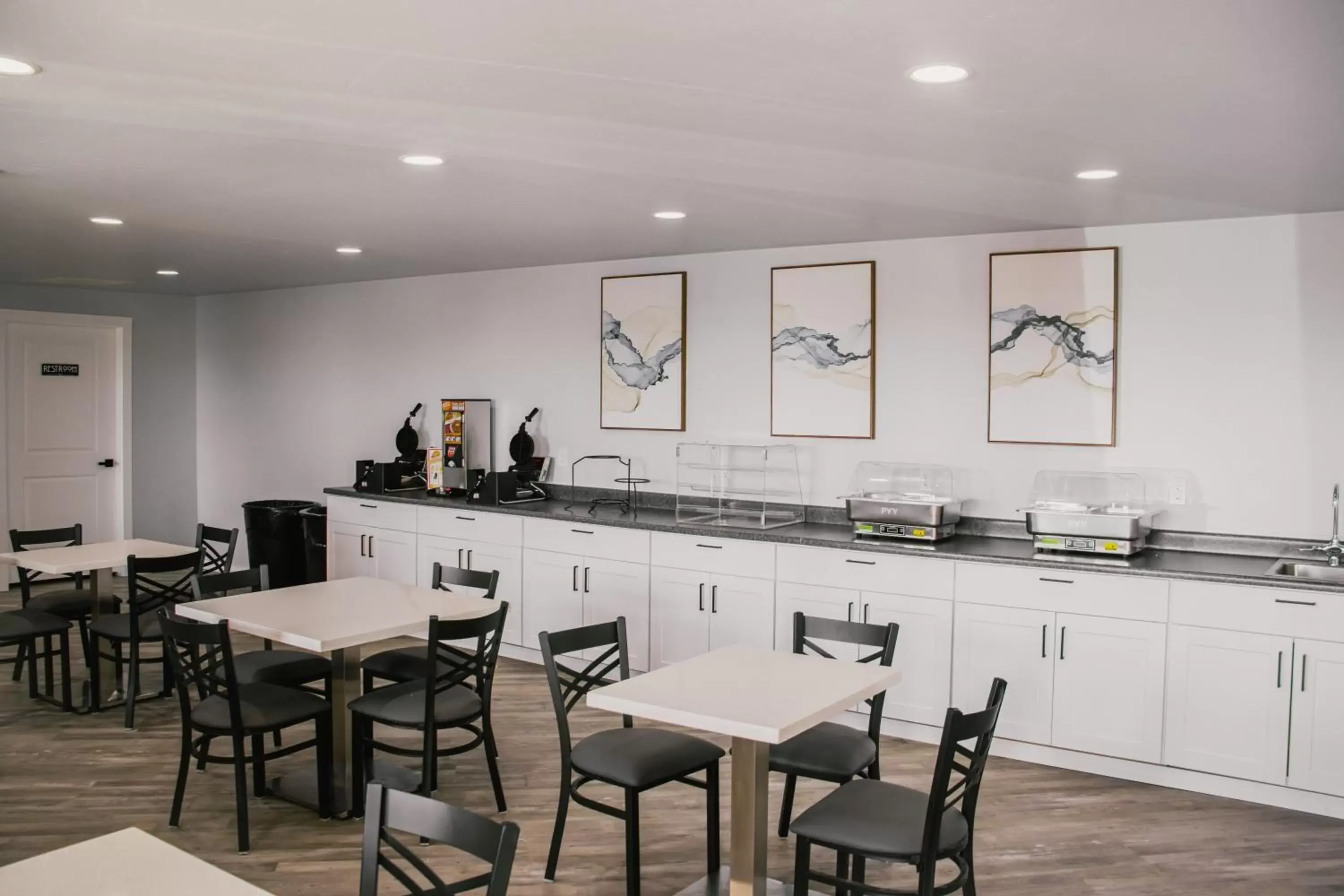 Breakfast in Bears Ears Inn Breakfast in Bears Ears Inn