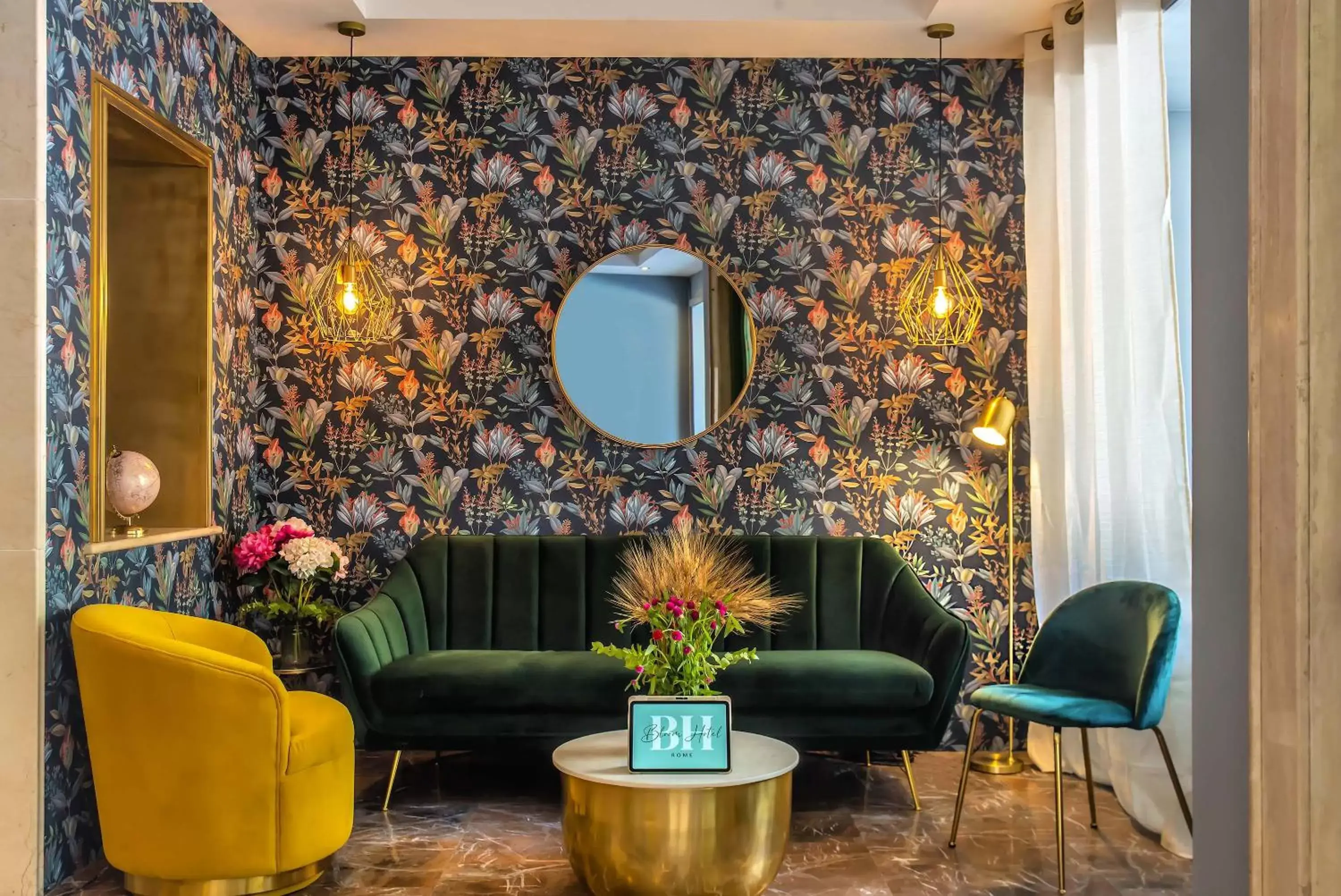 Lobby or reception in Bloom Hotel Rome