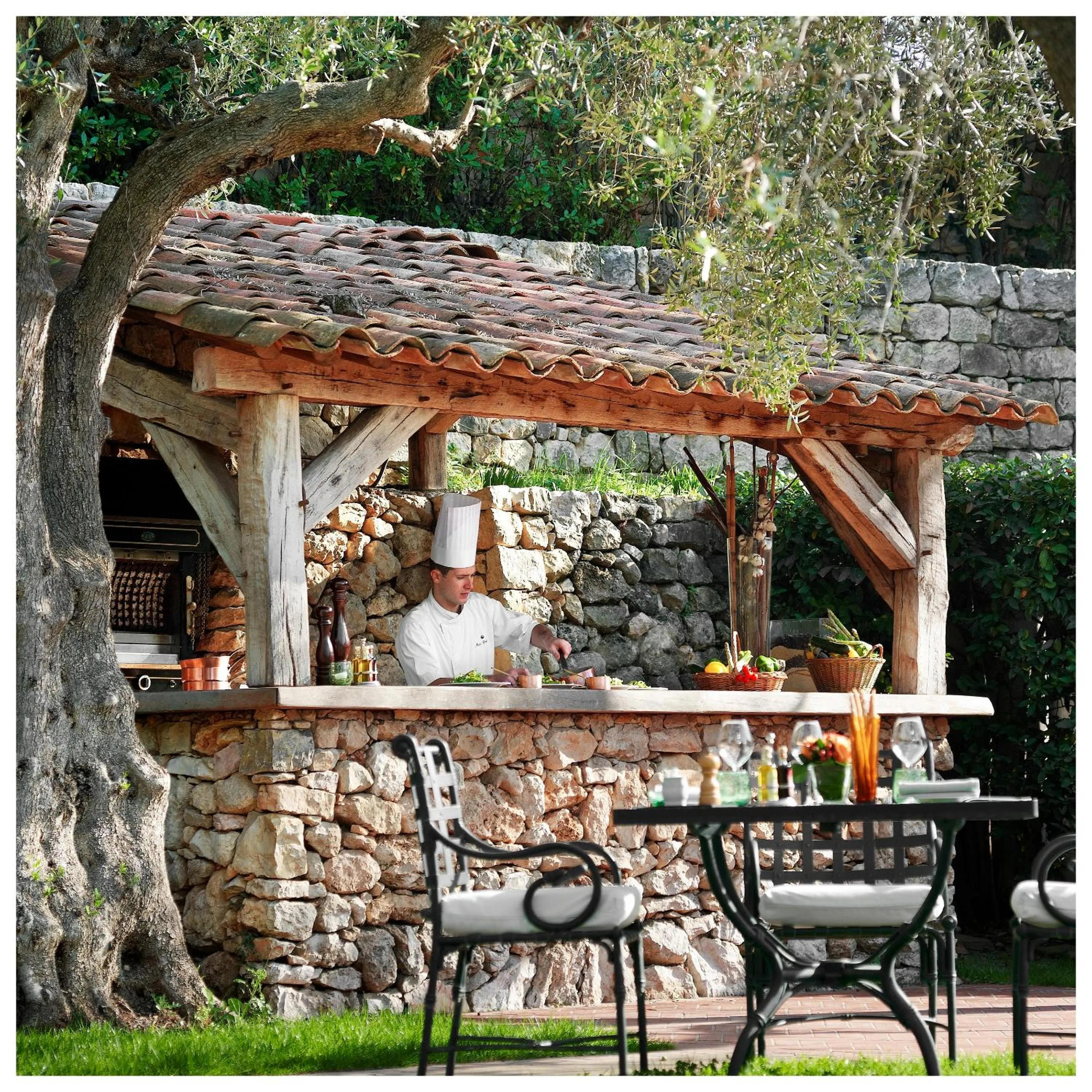 Restaurant/places to eat in Château Saint-Martin & Spa, Oetker Hotels