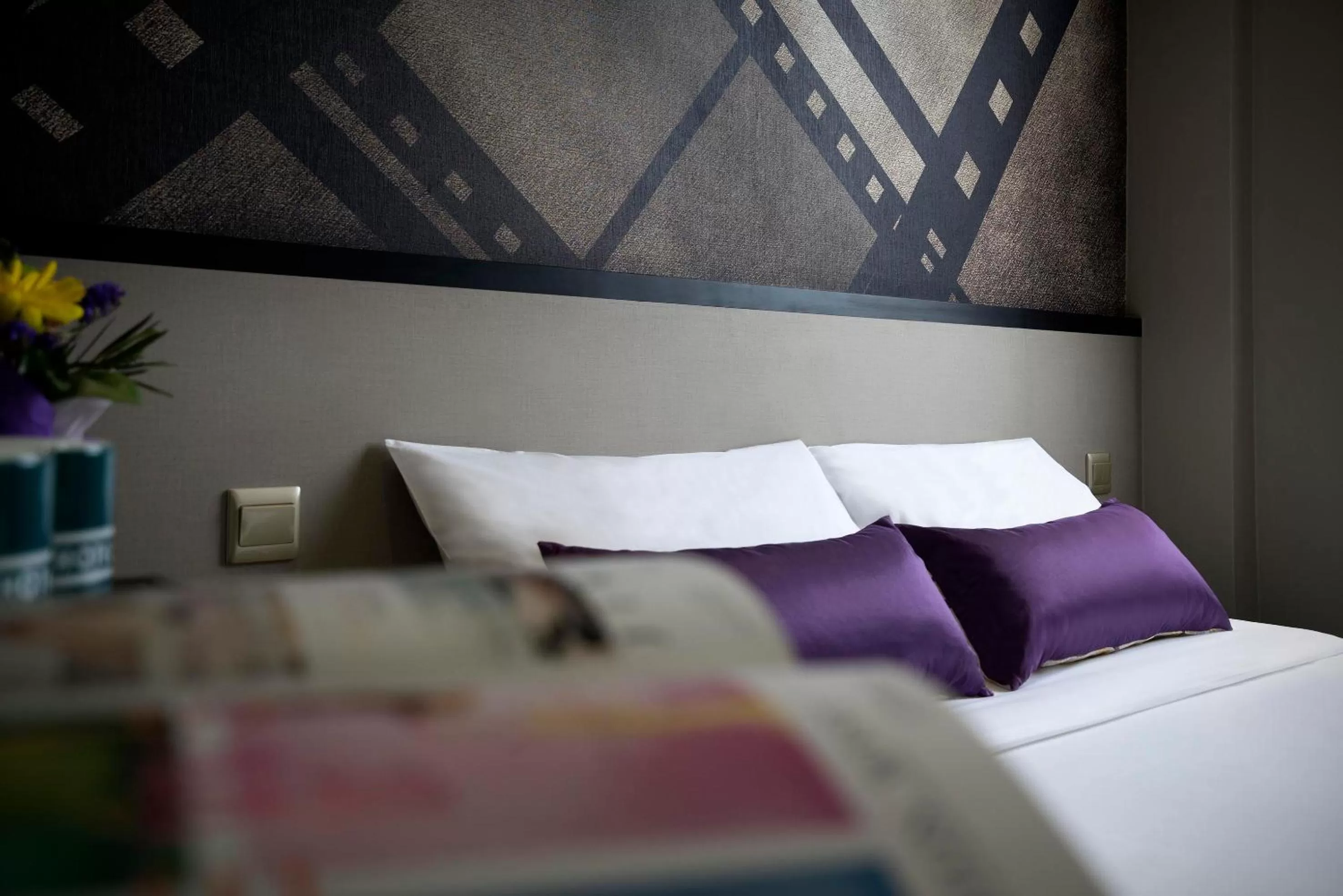 Photo of the whole room, Bed in Hotel 81 Premier Hollywood