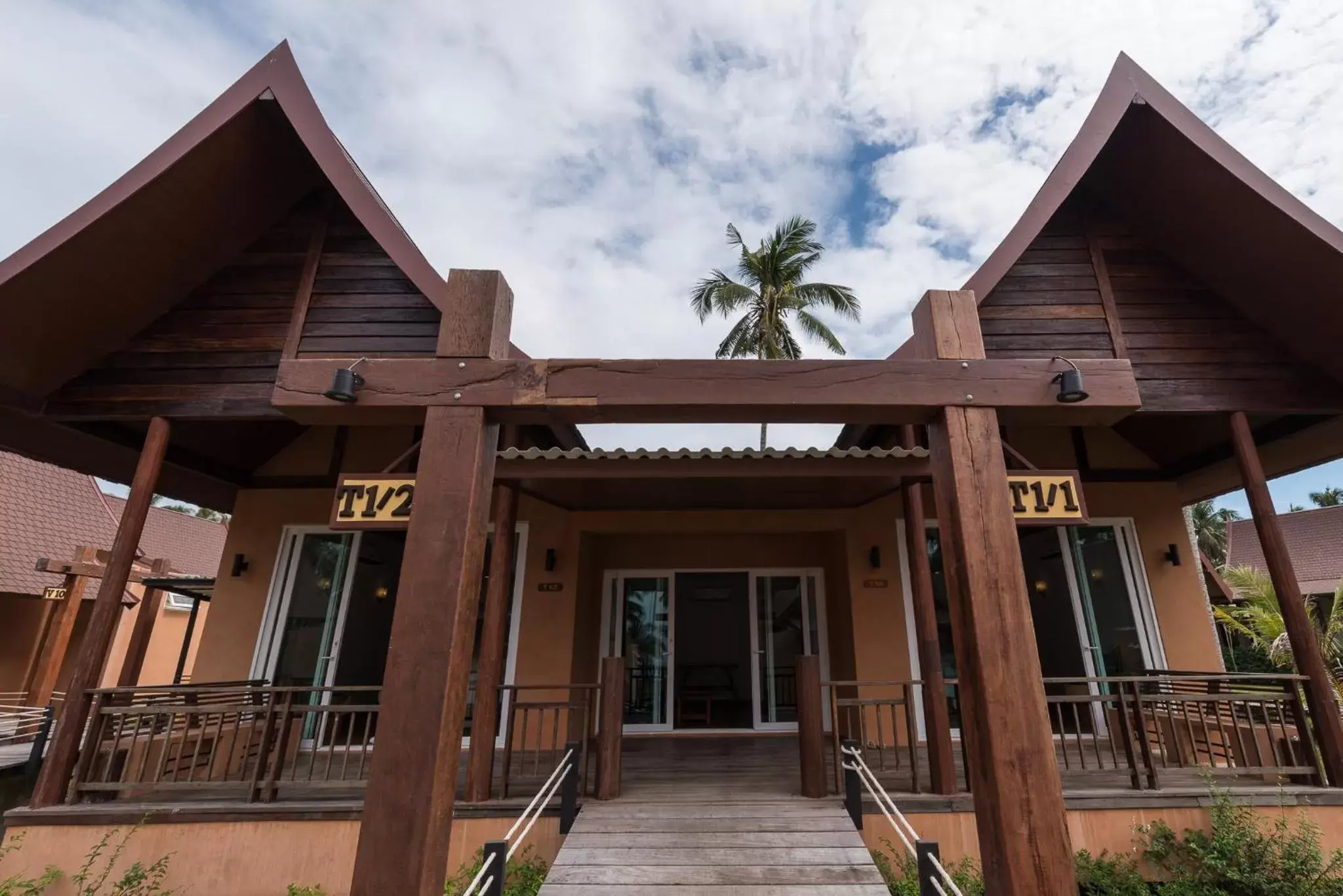 Area and facilities in Koh Kood Paradise Beach