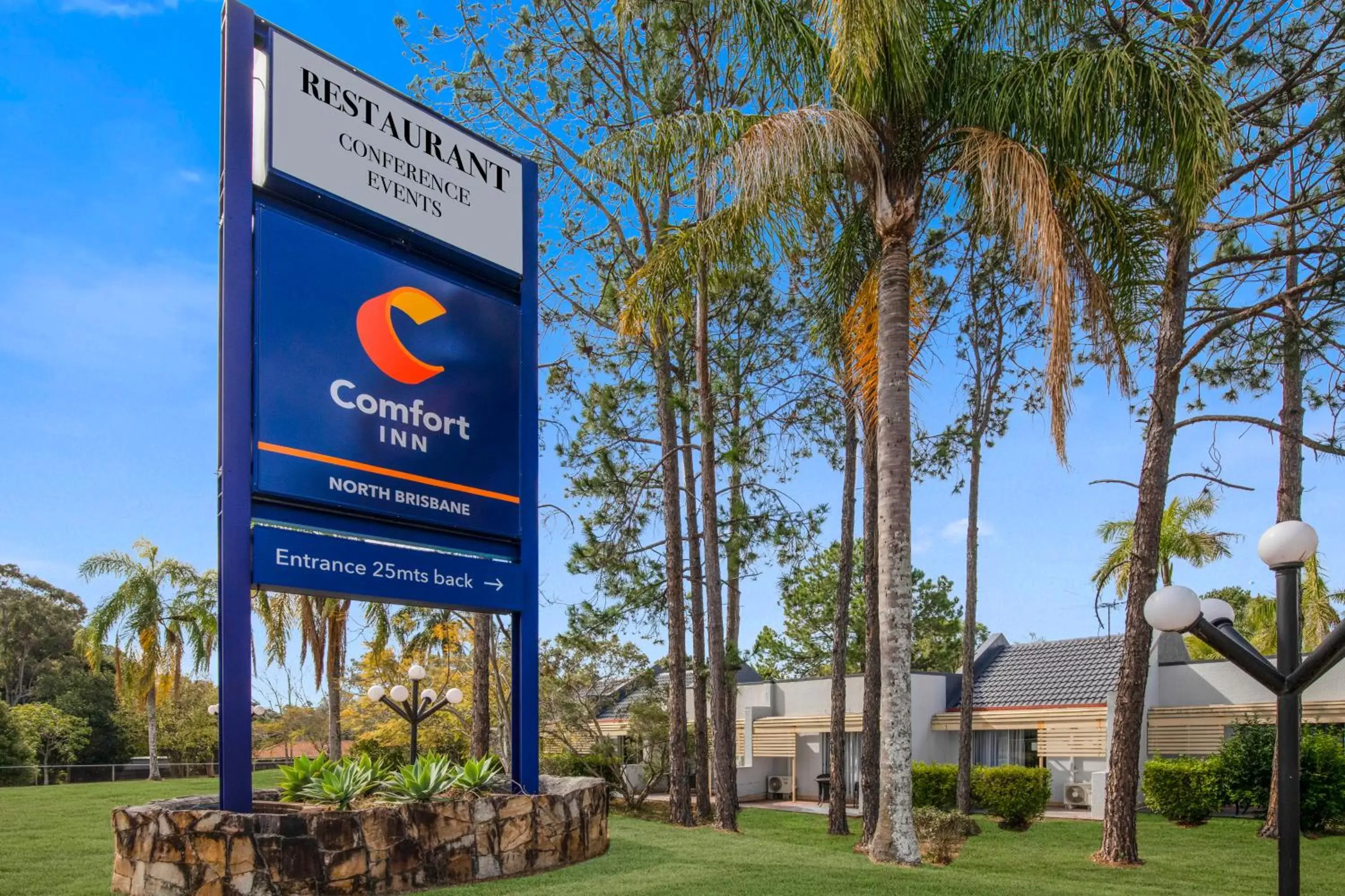 Logo/Certificate/Sign, Property Building in Comfort Inn North Brisbane