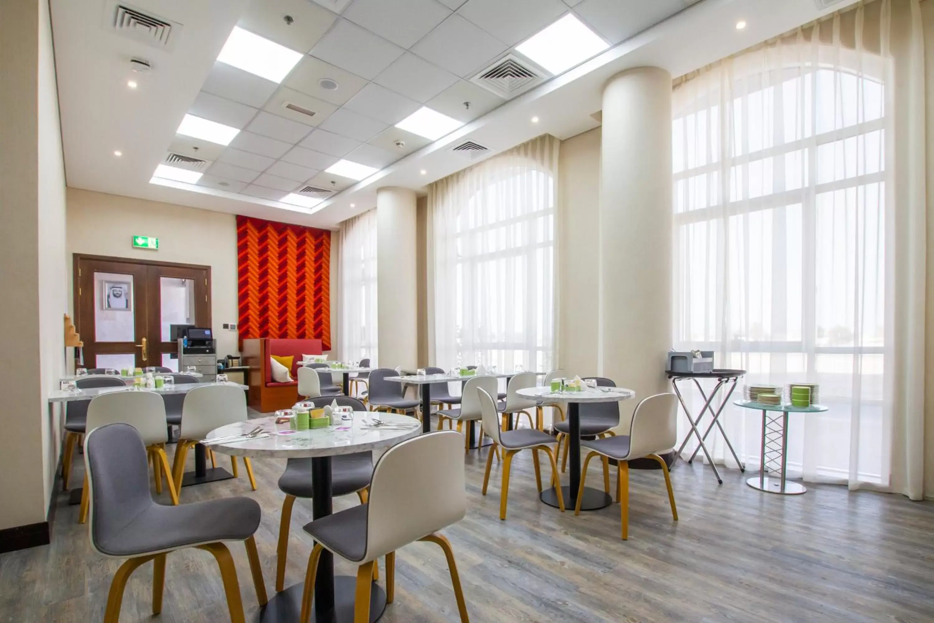Restaurant/places to eat in TIME Express Hotel Al Khan Restaurant/places to eat in TIME Express Hotel Al Khan
