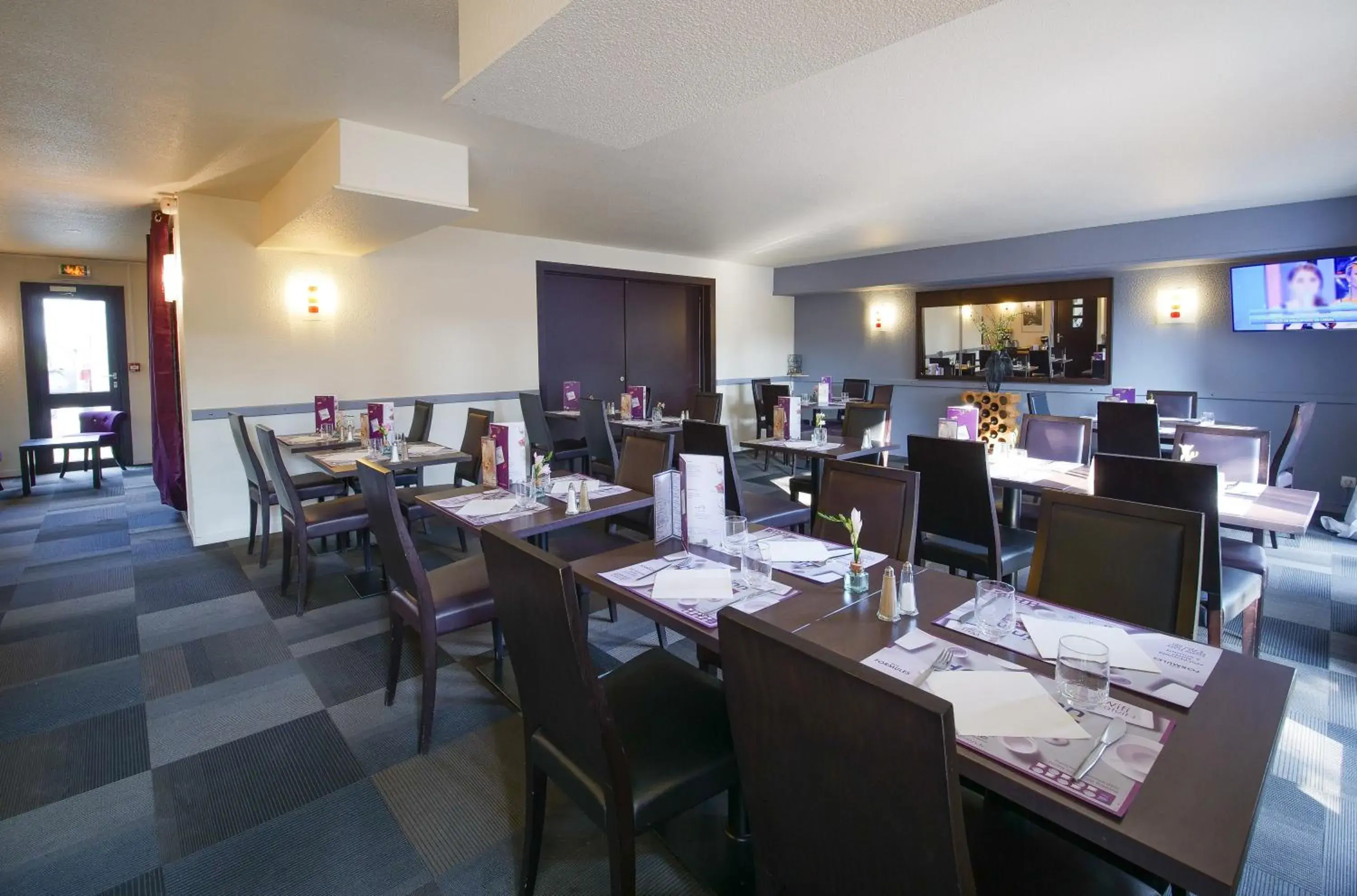 Restaurant/Places to Eat in Hôtel Inn Design Resto Novo Chartres
