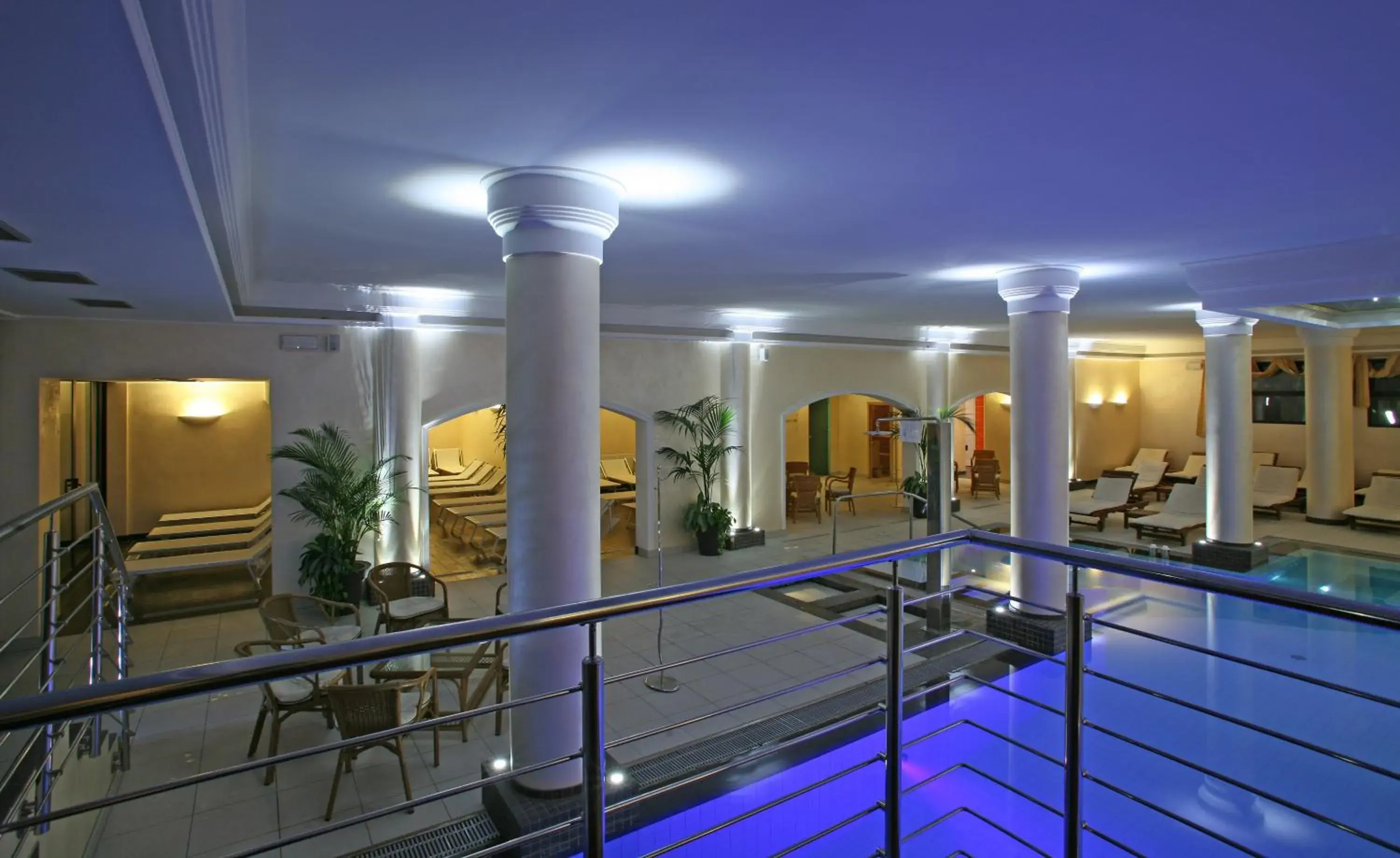 Swimming pool in Hotel Terme Salus