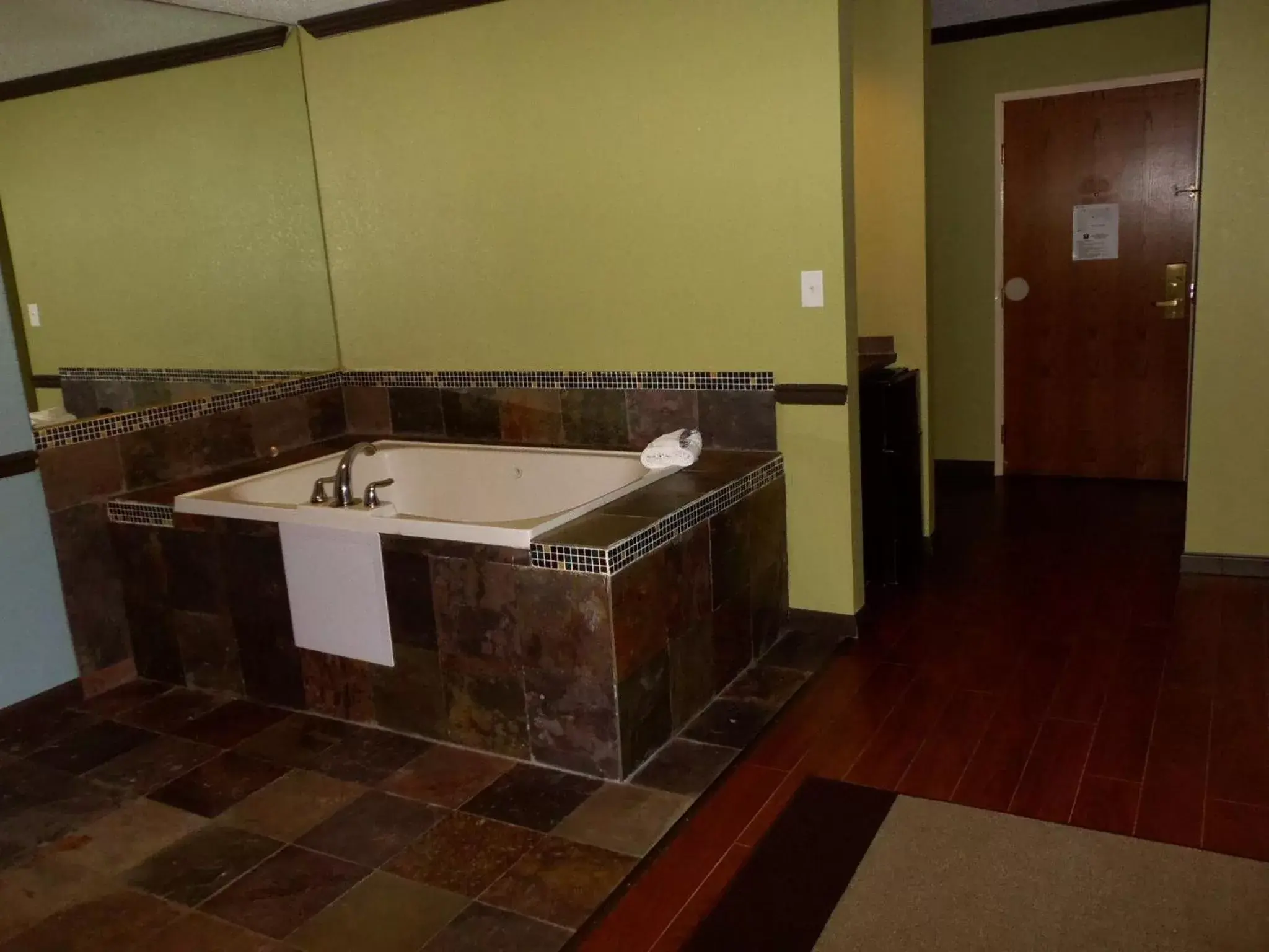 Bathroom in Araamda Inn