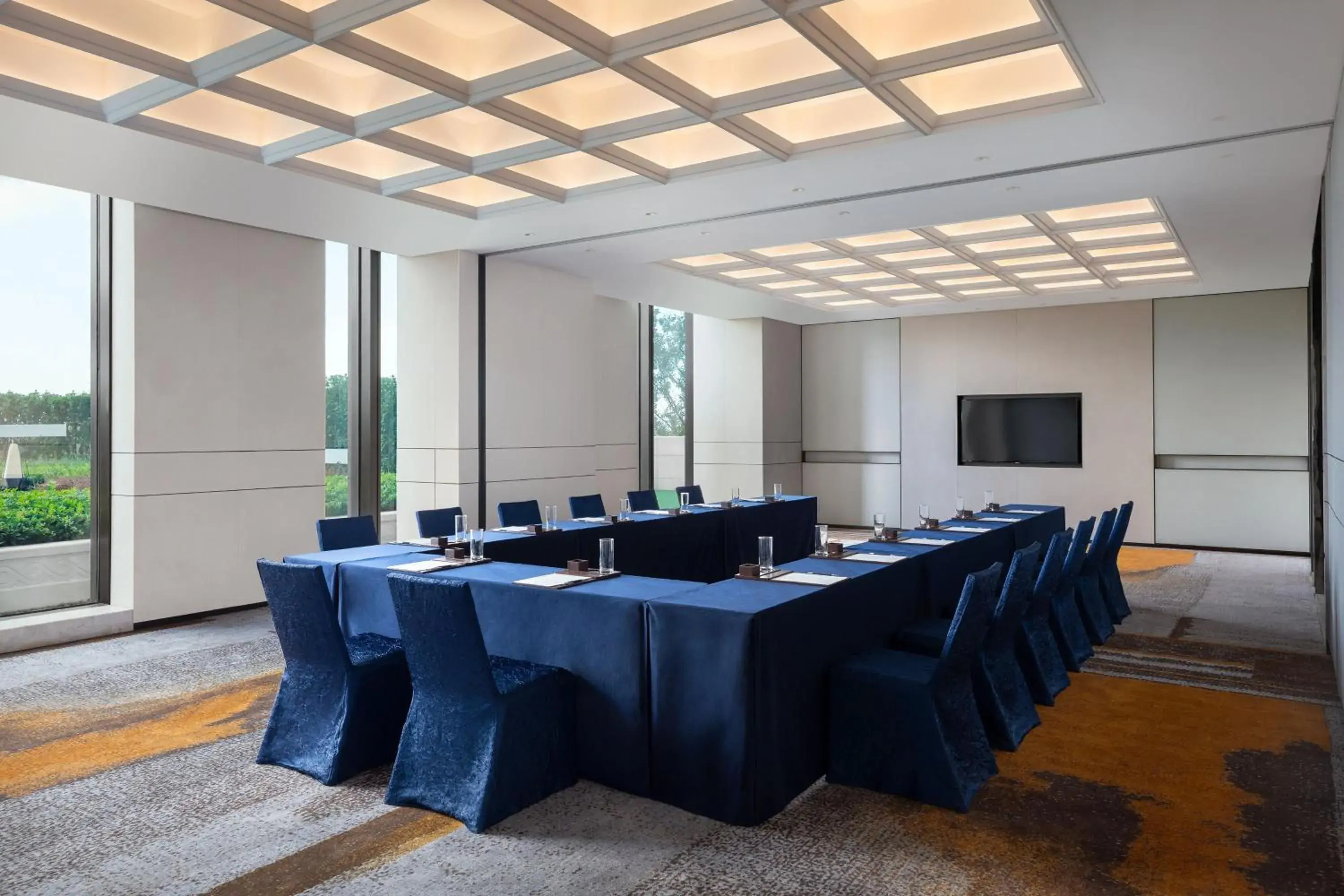 Meeting/conference room in Sheraton Shanghai Fengxian