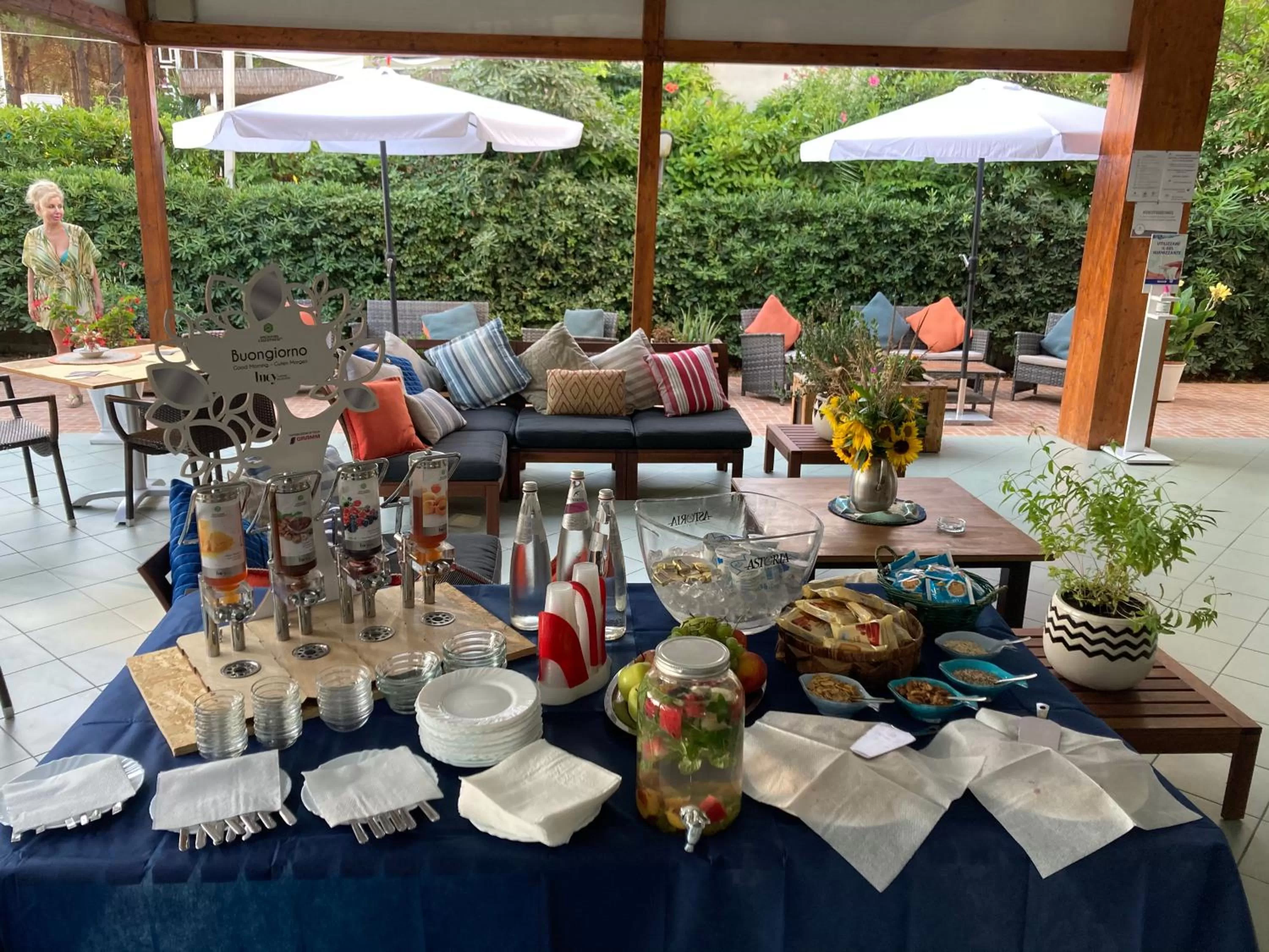 Buffet breakfast in Hotel Cerrano