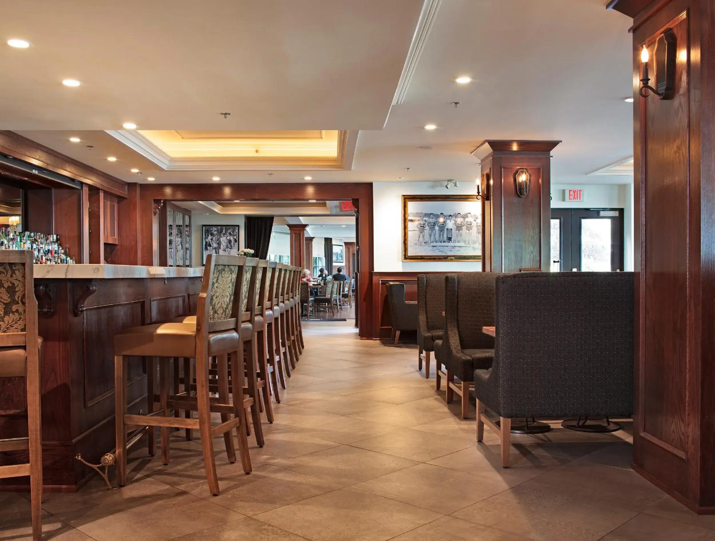 Lounge or bar, Restaurant/Places to Eat in The Sylvia Hotel