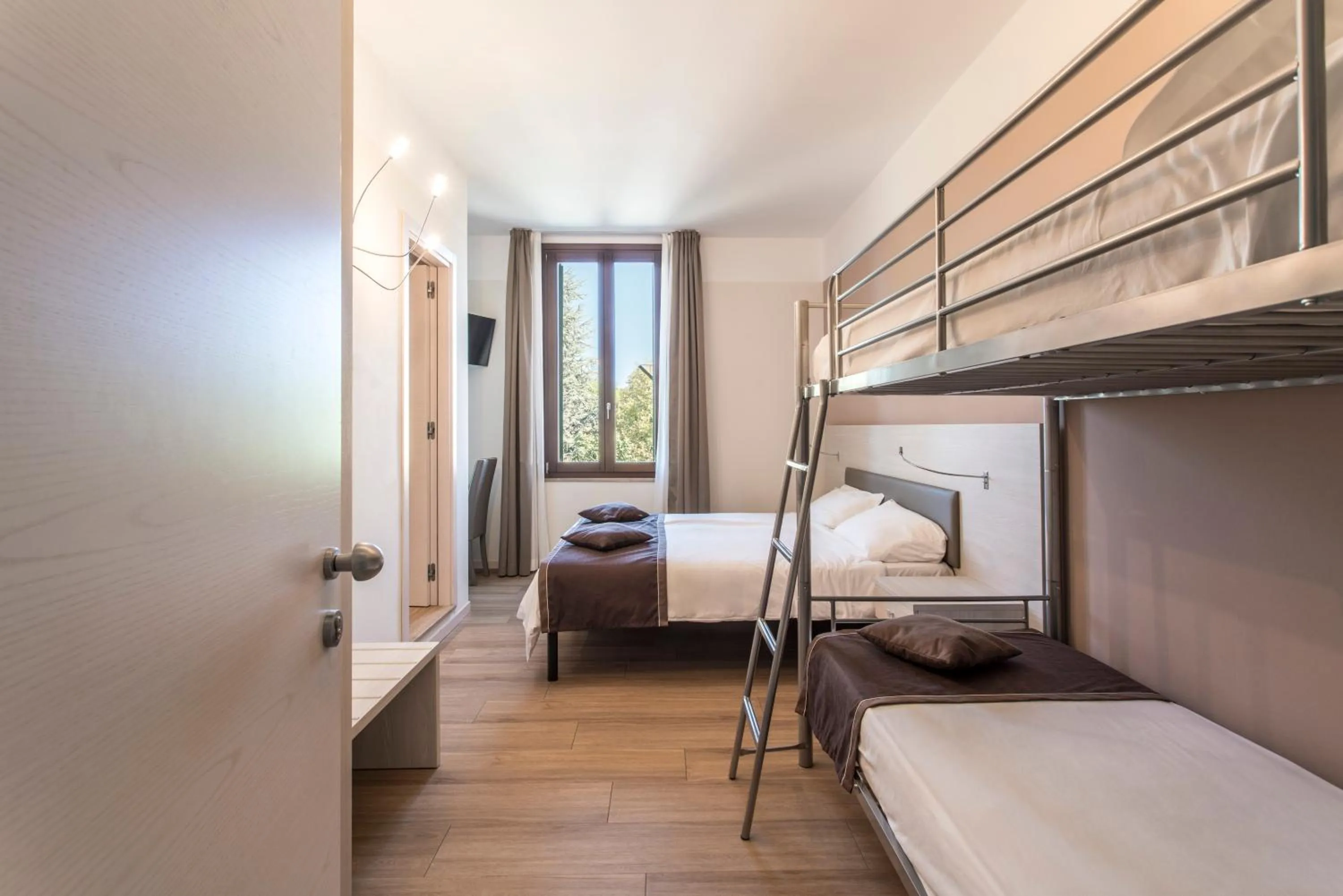 Photo of the whole room, Bed in Hotel Dogana