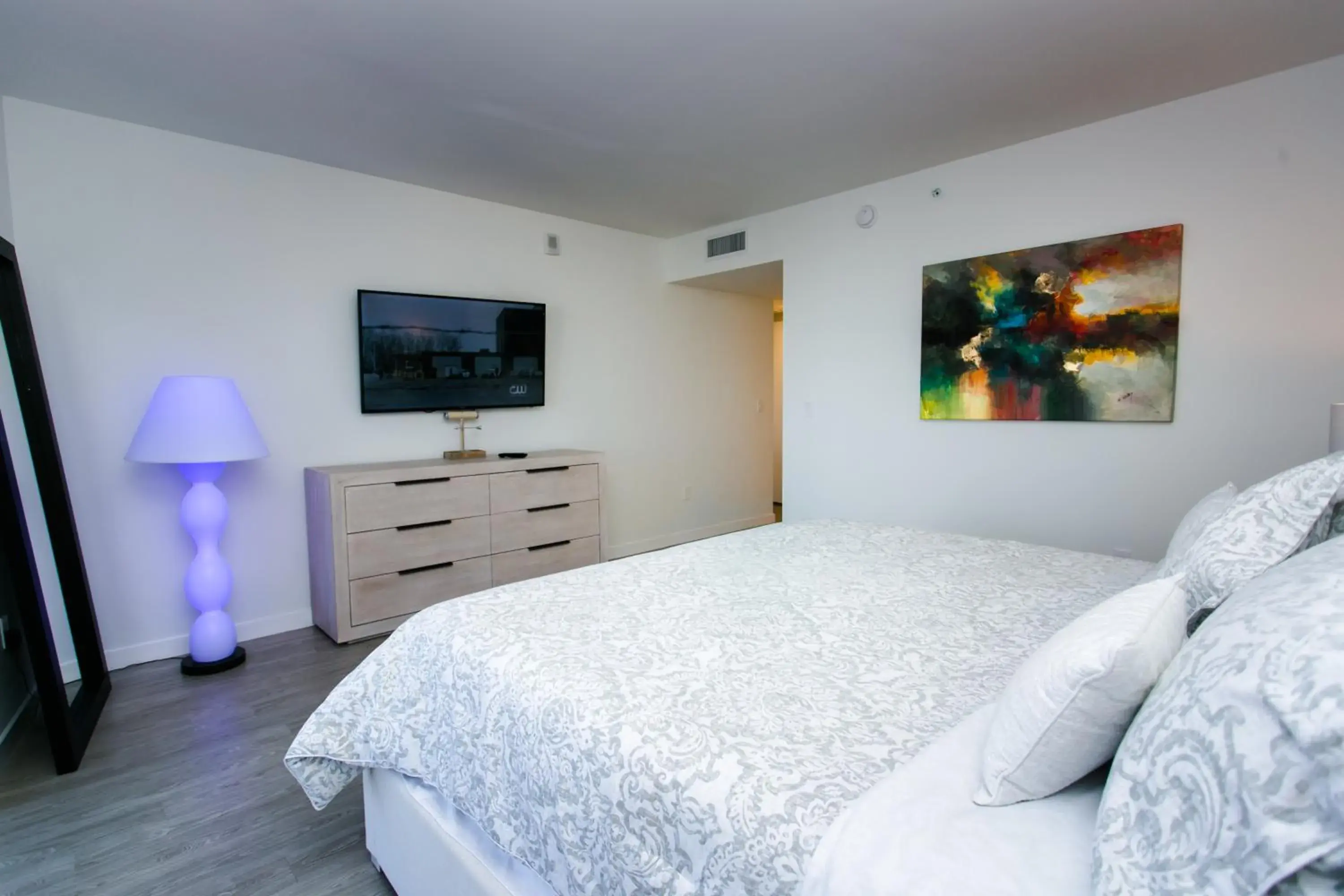 Bed in Beachwalk Elite Hotels and Resort