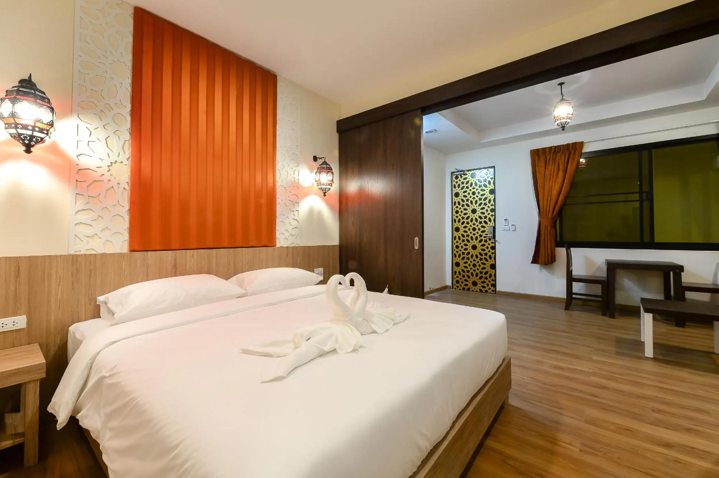 Bed in Anchanlina Hotel - SHA Plus