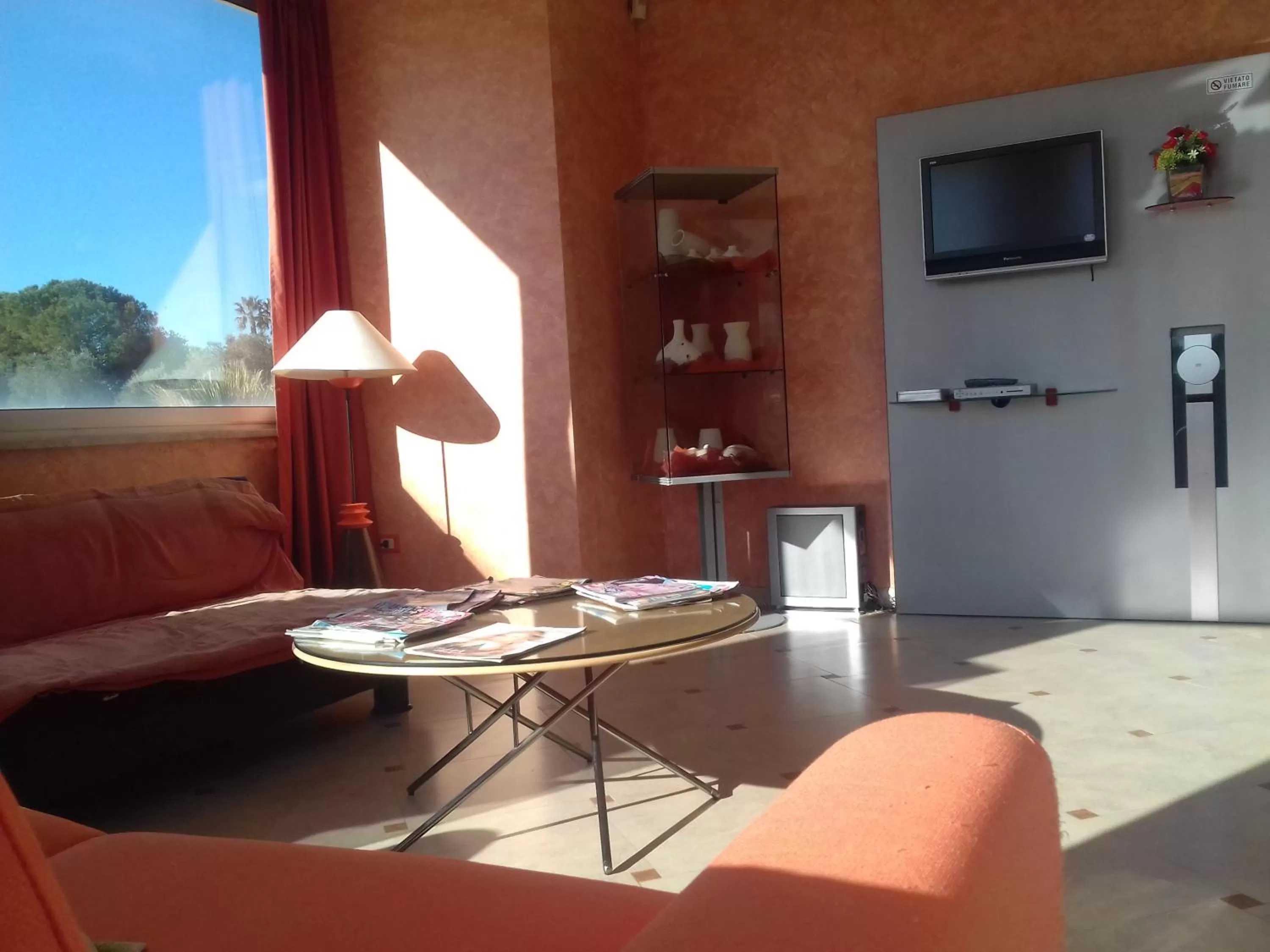 Restaurant/places to eat, Seating Area in B&B Lu Casale