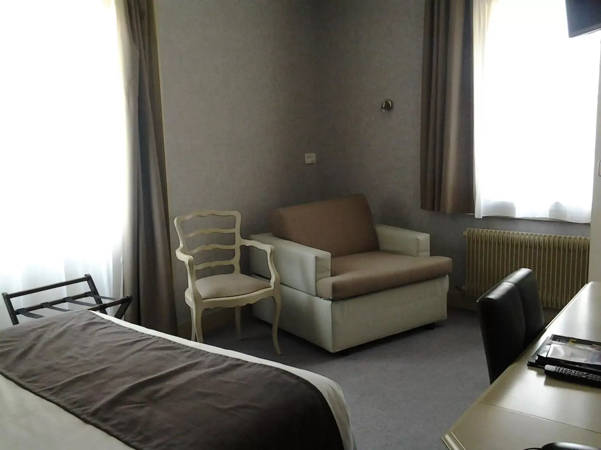 Bedroom, Seating Area in Best Western Hôtel Montgomery