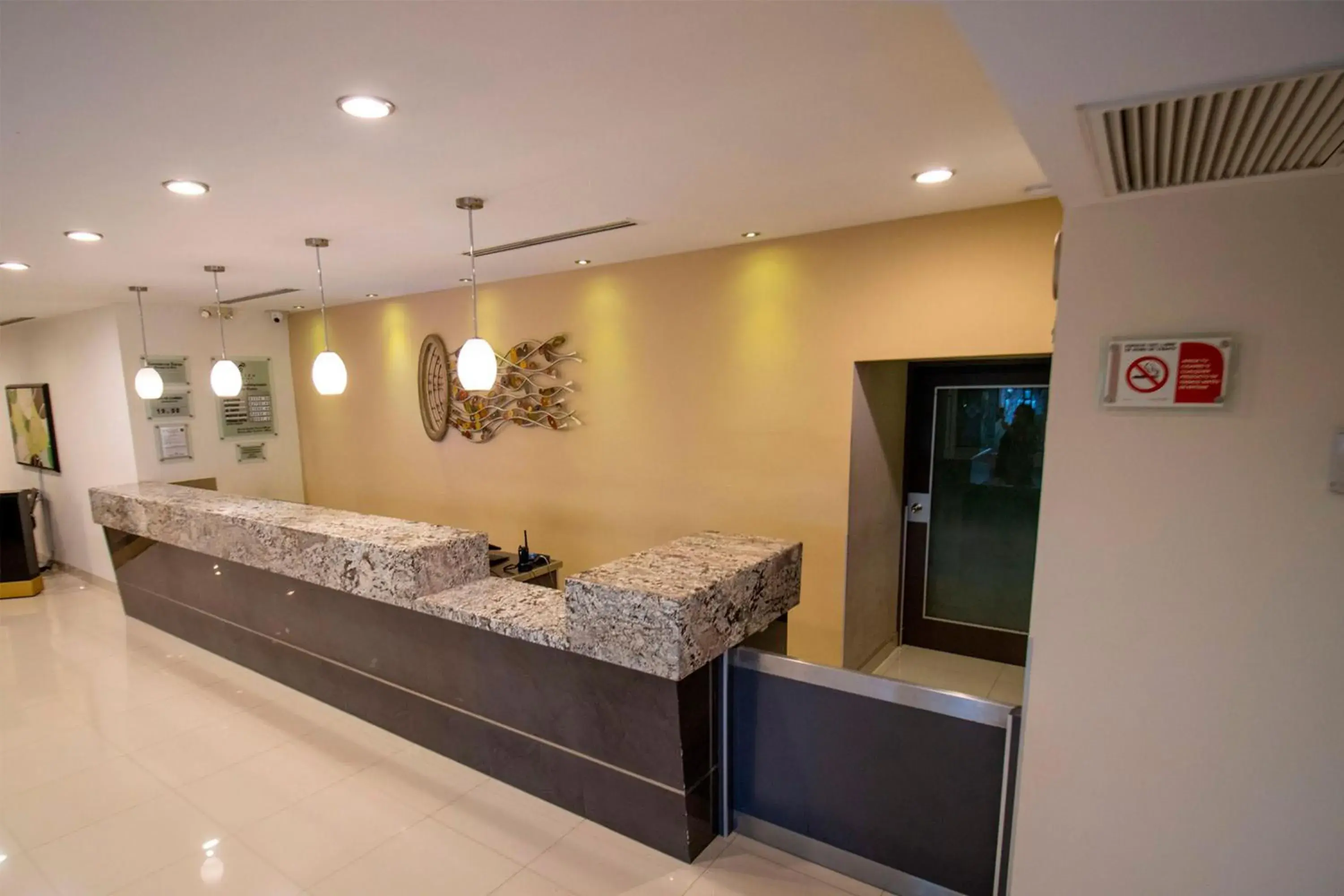 Lobby or reception, Bathroom in Araiza Palmira Hotel y Centro de Convenciones