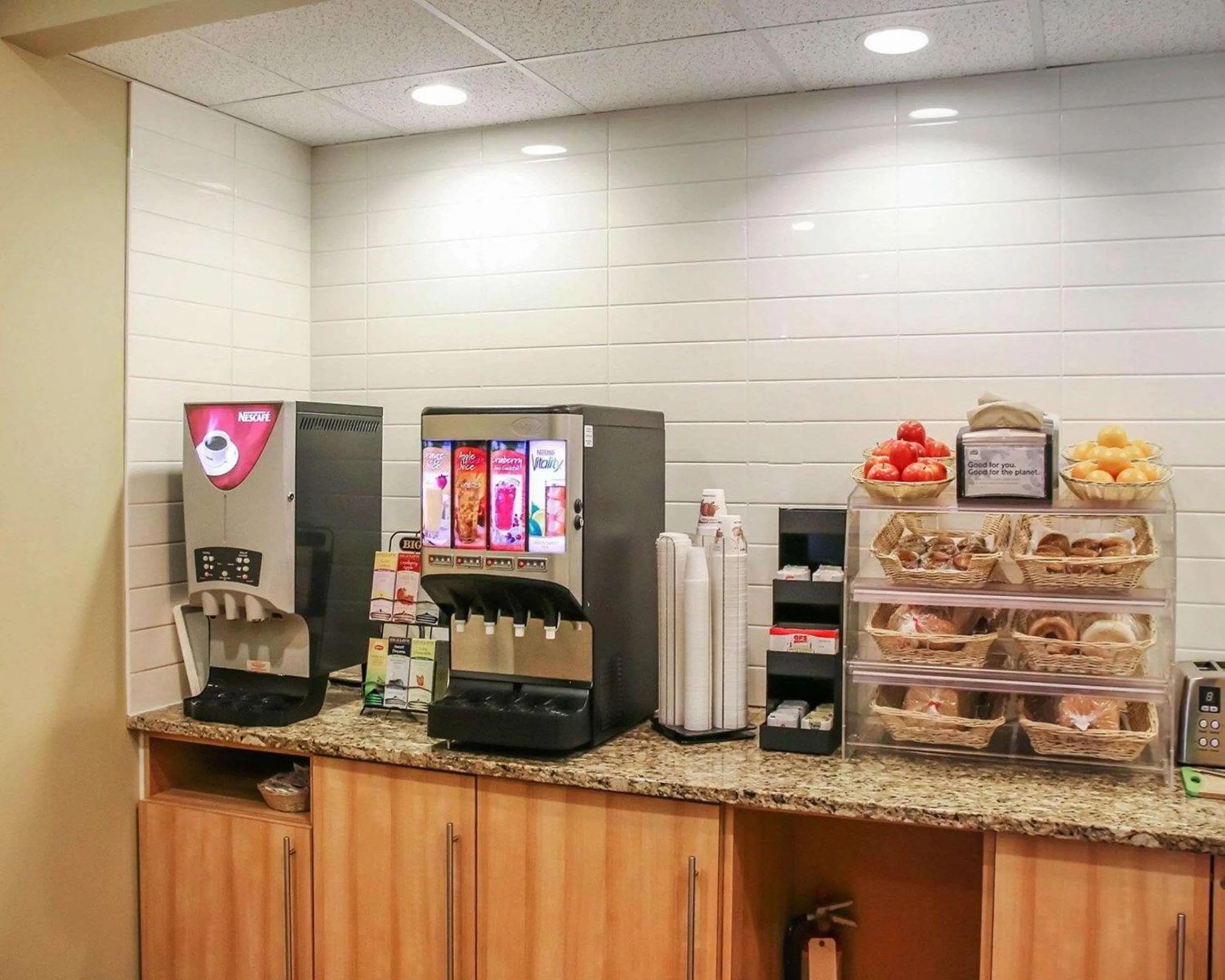 Restaurant/places to eat in Econo Lodge