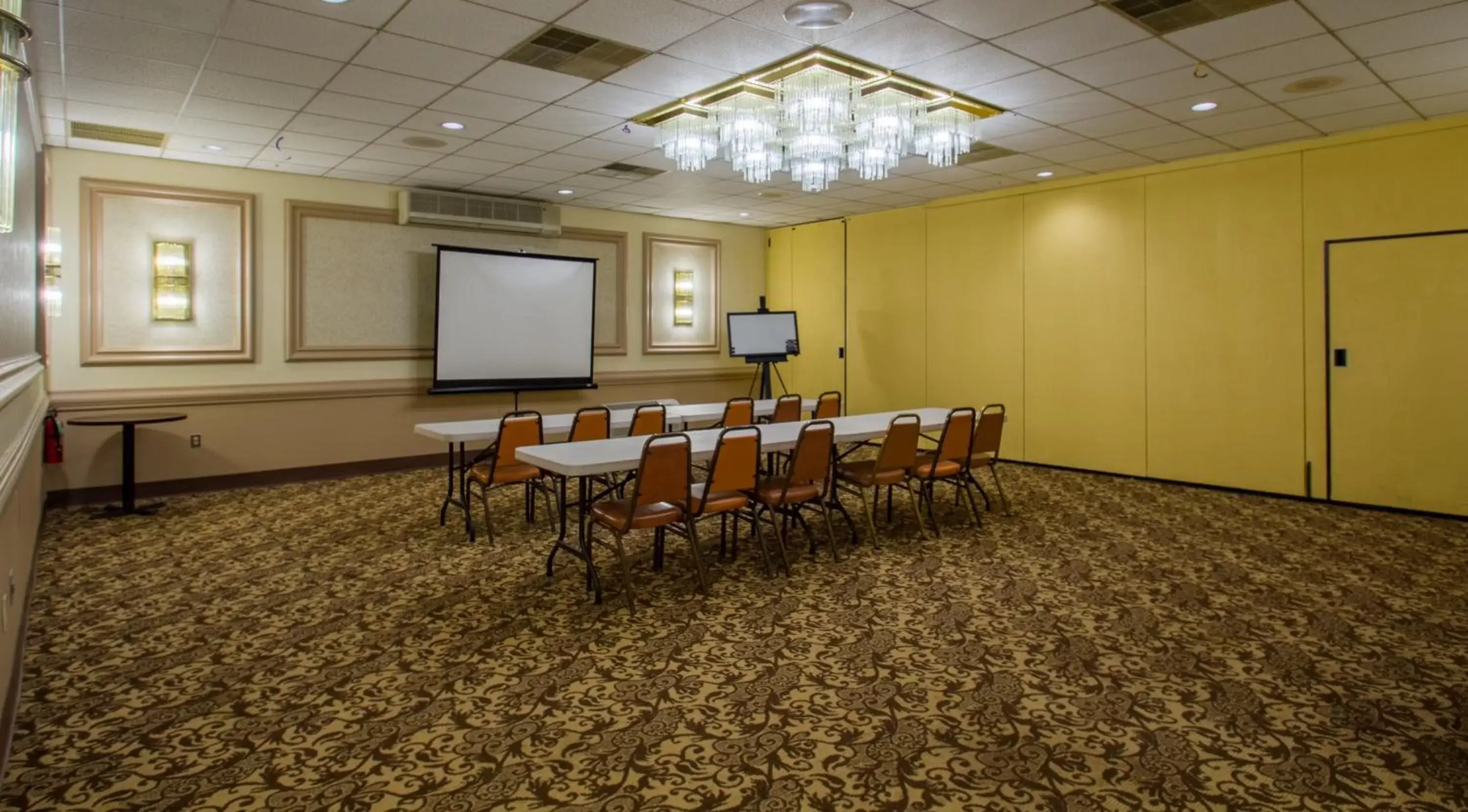 Meeting/conference room in Red Roof Inn Batavia