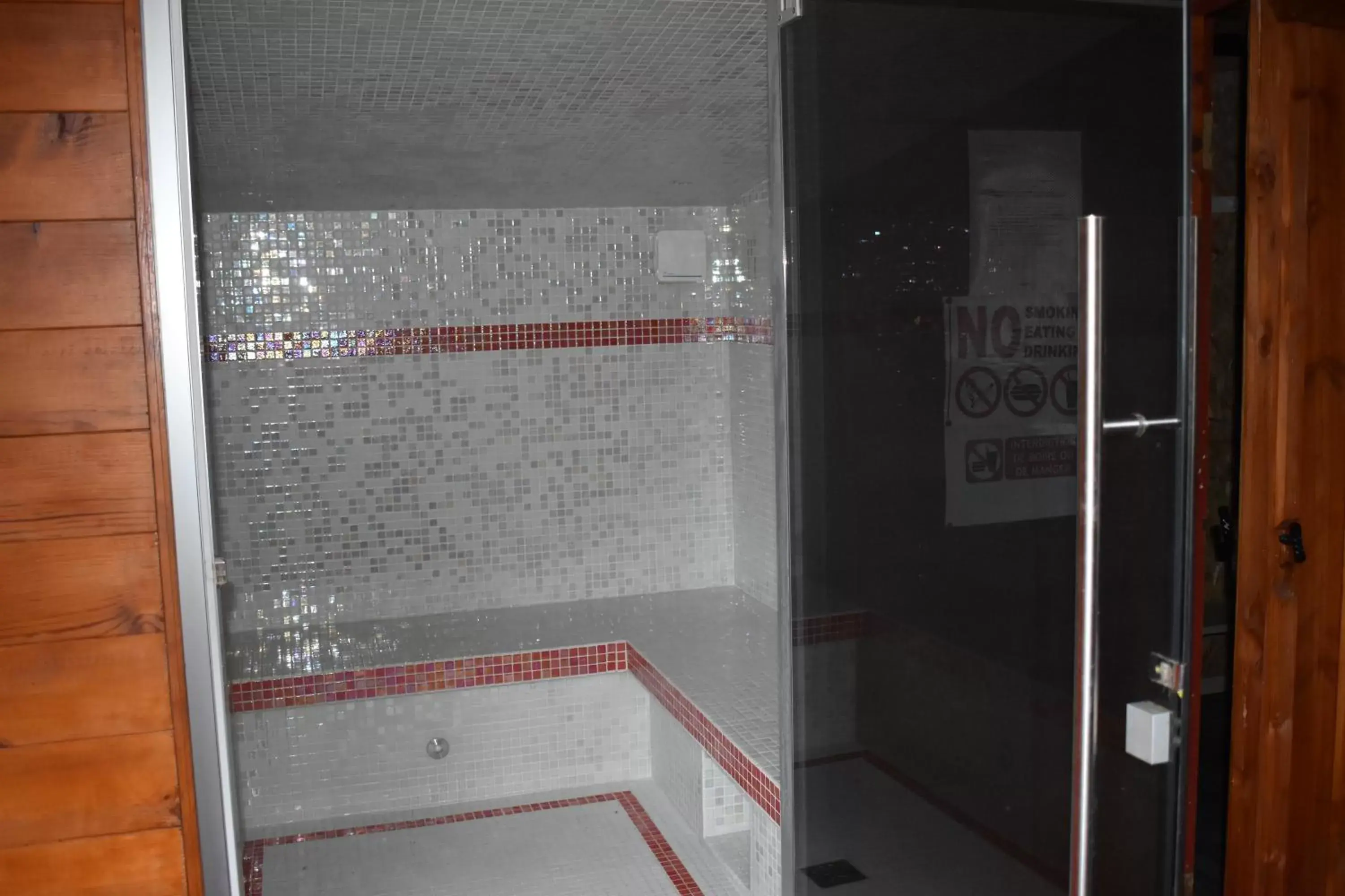 Steam room, Bathroom in Chez Augustin