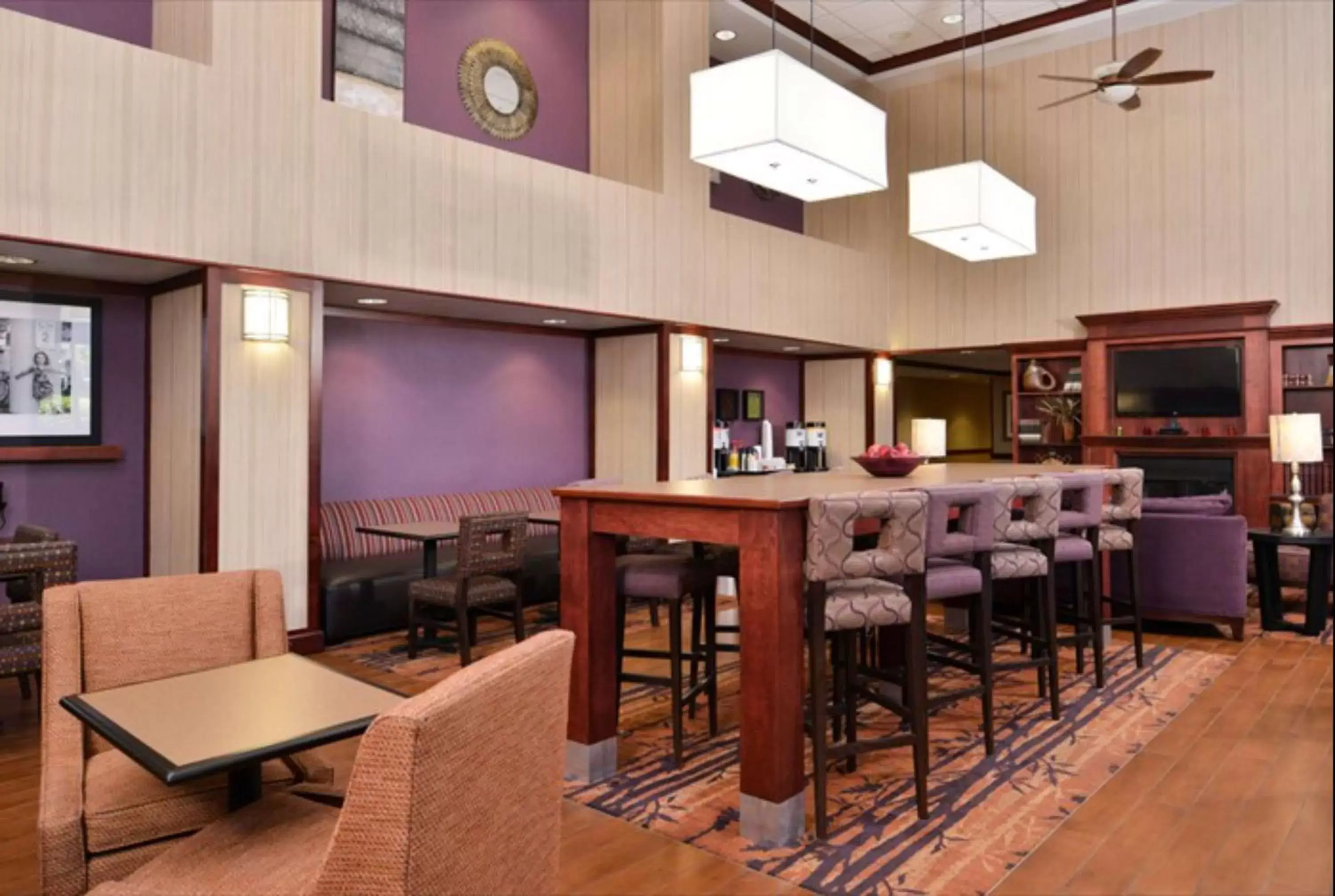 Restaurant/places to eat, Lounge/Bar in Hampton Inn & Suites Richmond