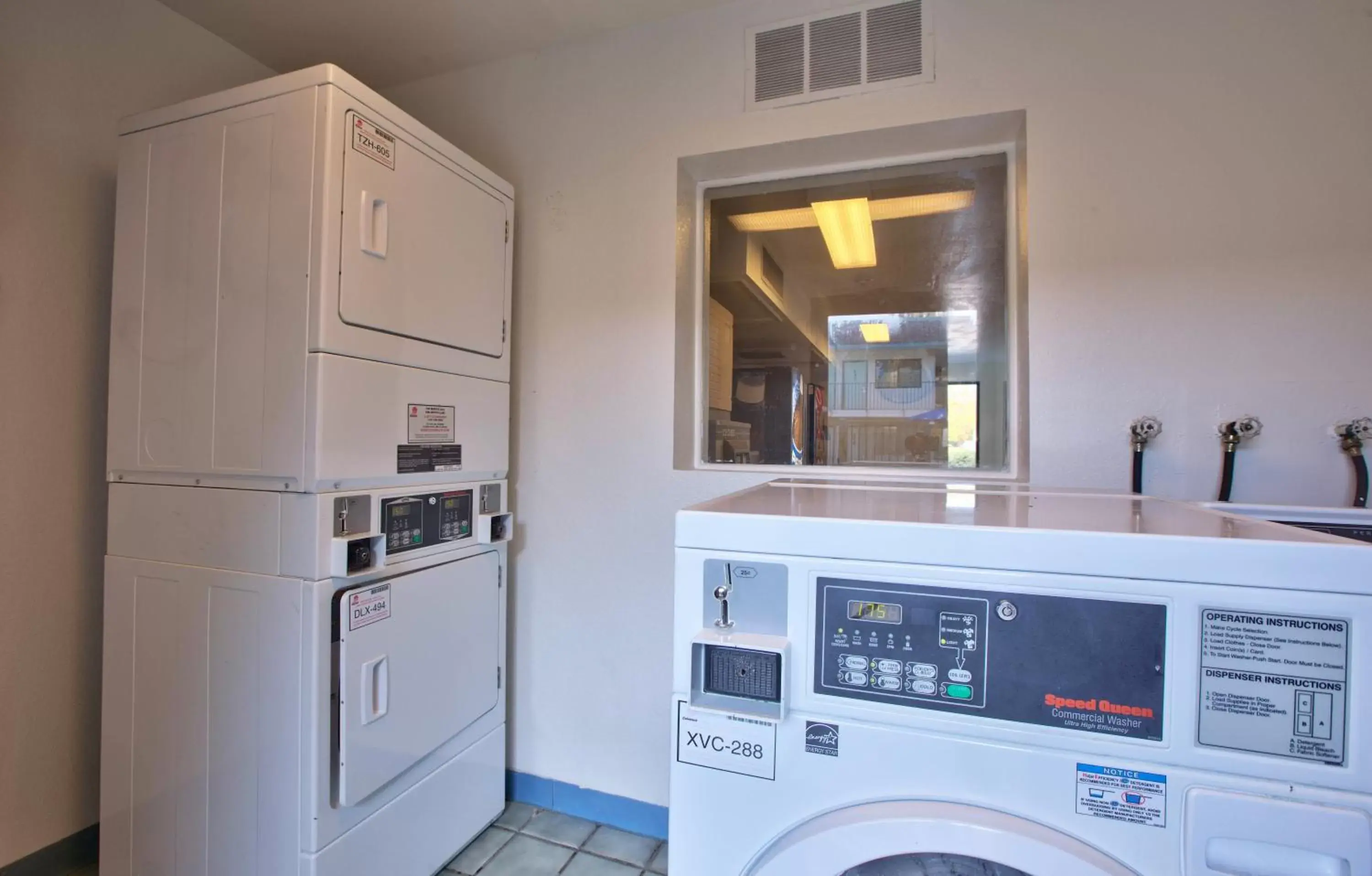 Other, Kitchen/Kitchenette in Motel 6-Valdosta, GA - University