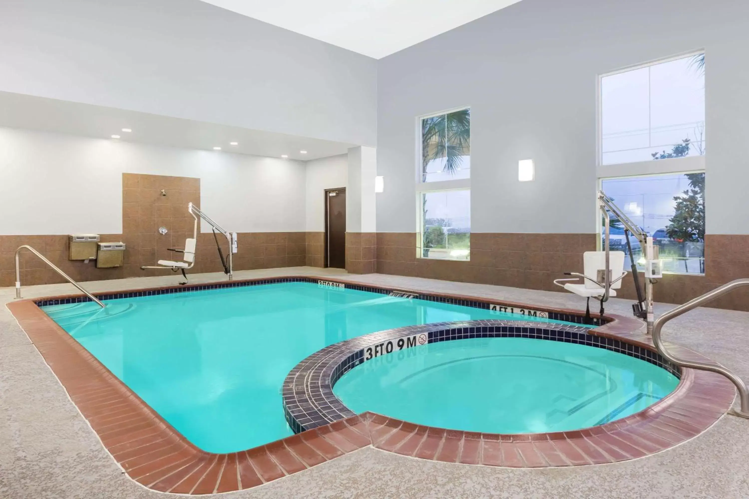 On site, Swimming Pool in Super 8 by Wyndham Nacogdoches