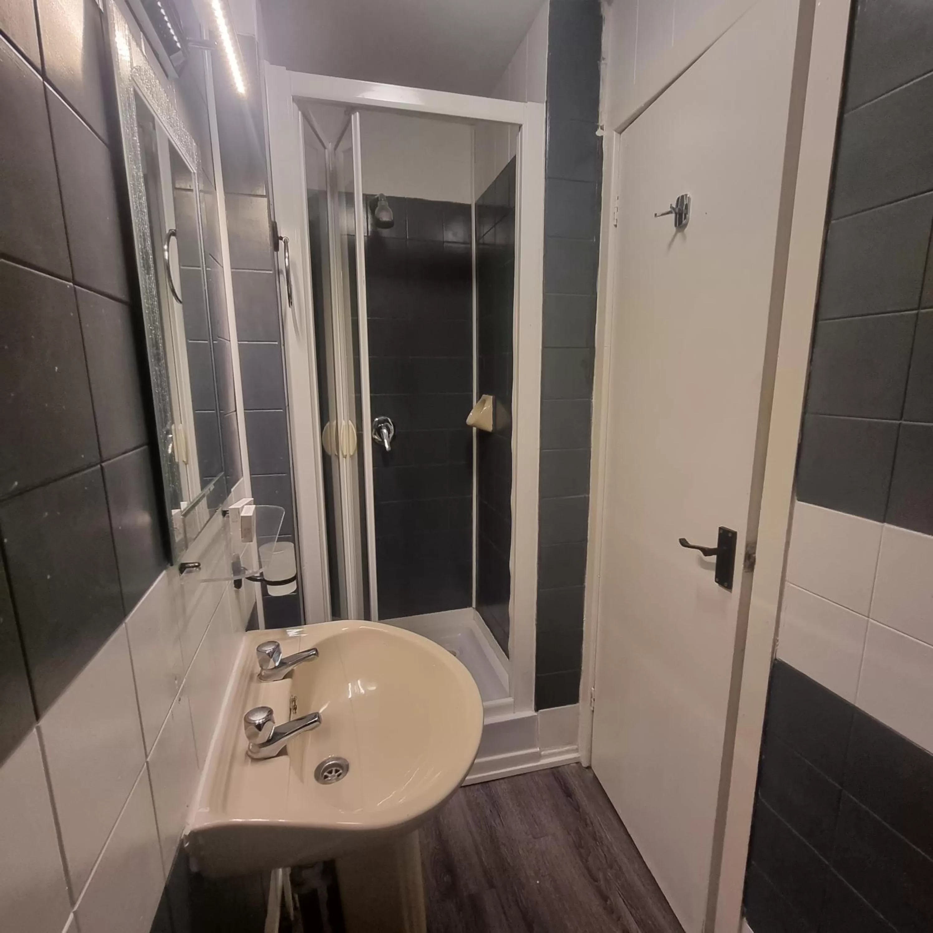 Palm Beach Hotel by the Sea