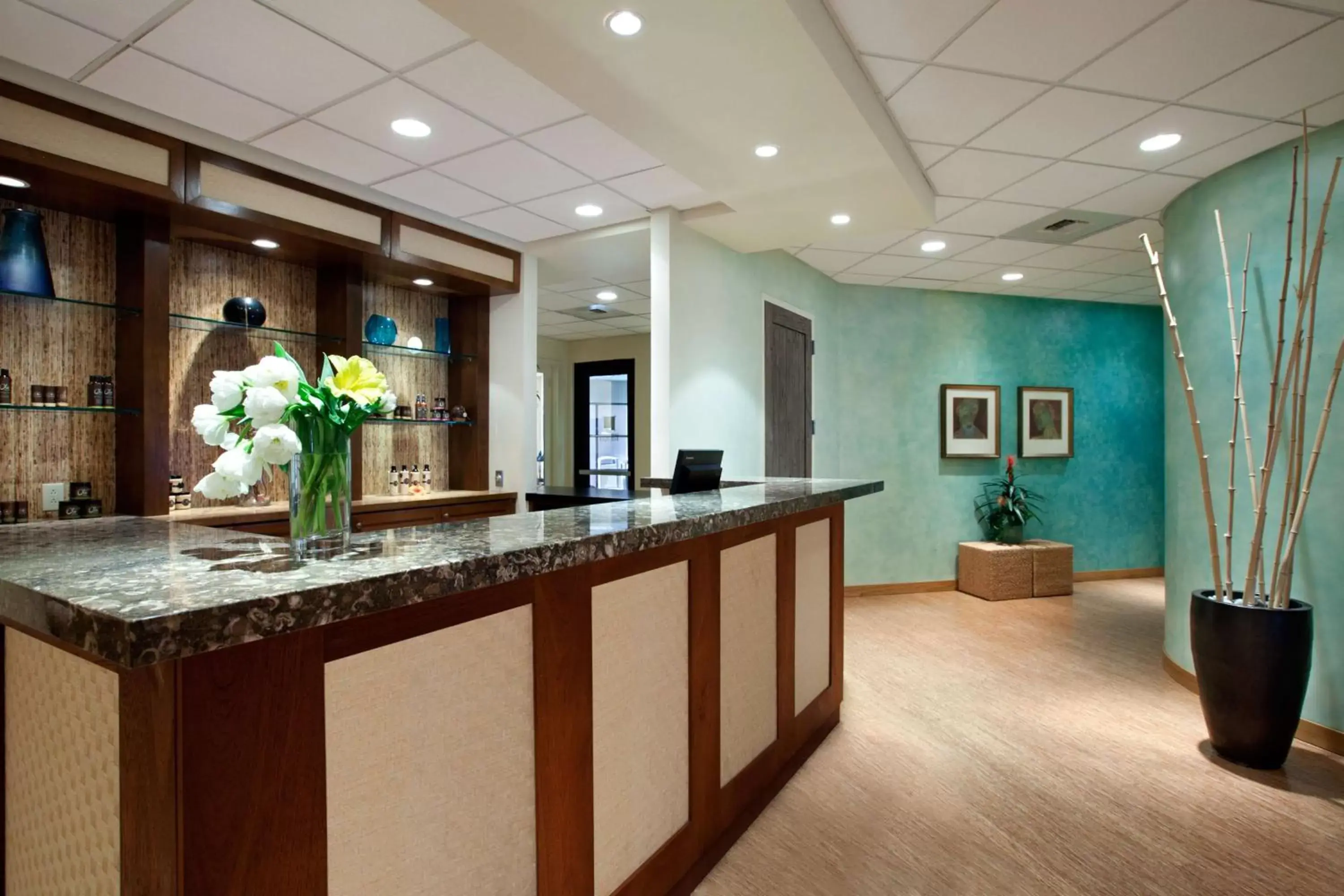 Spa and wellness centre/facilities, Lobby/Reception in Embassy Suites La Quinta Hotel & Spa